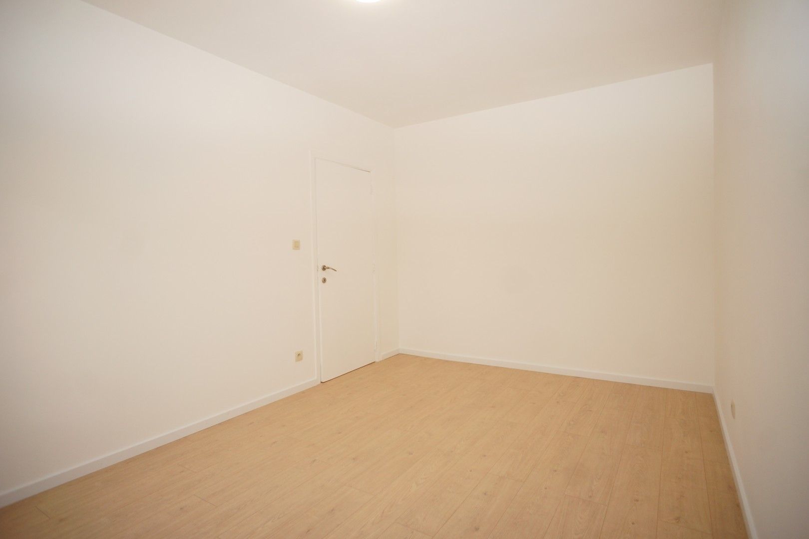 Gerenoveerd appartement met 3 slaapkamers foto 8