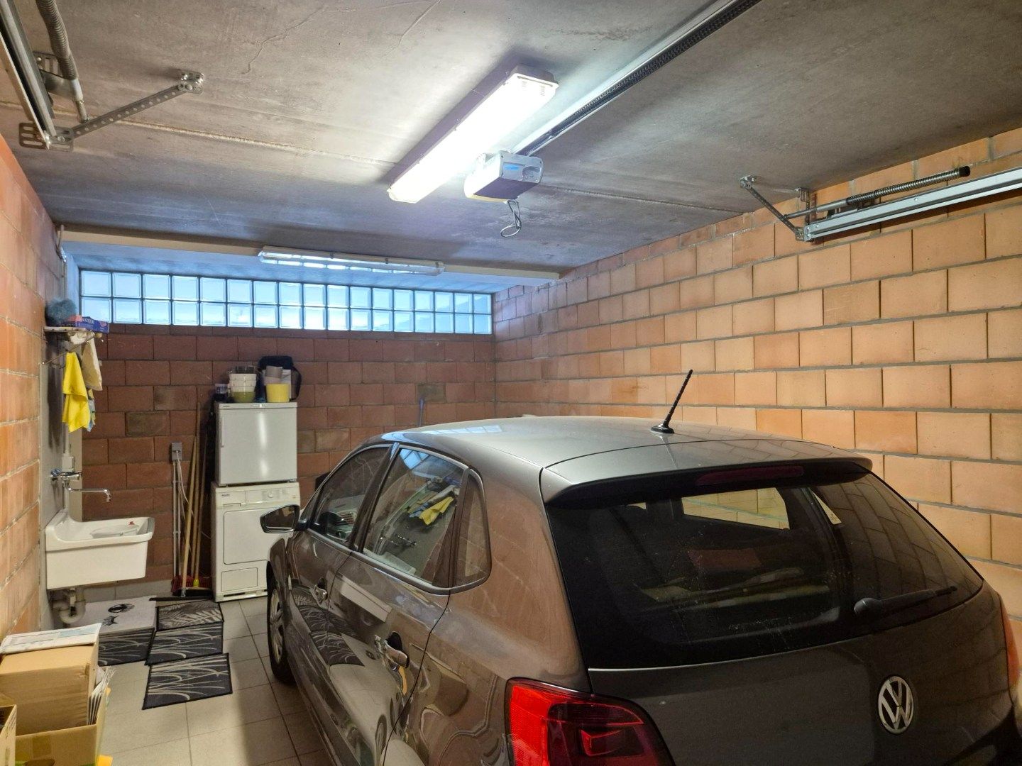 Appartement met tuintje en garage foto 14
