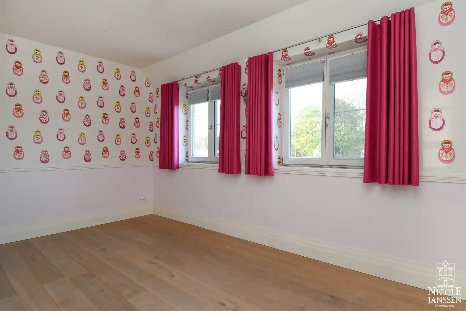 Schitterend landhuis in pastoriestijl met prachtige tuin op een rustige locatie foto 27