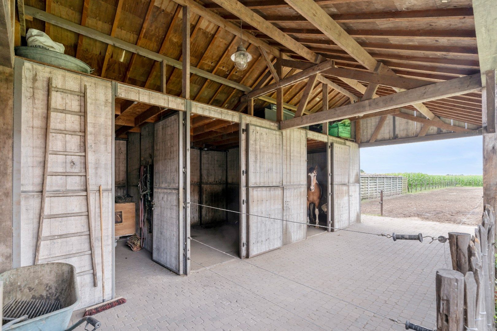 Gerestaureerde boerderijwoning met uitstekende energiescore op een rustige locatie! foto 7