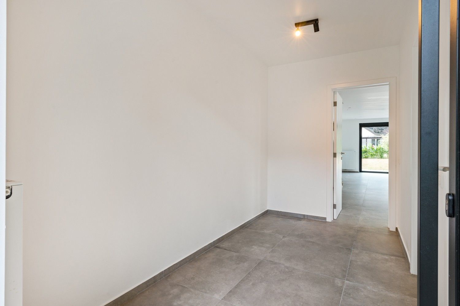 Halfopen nieuwbouwwoning met 4 à 5 SLPKS en grote tuin in Kapellen! foto 5