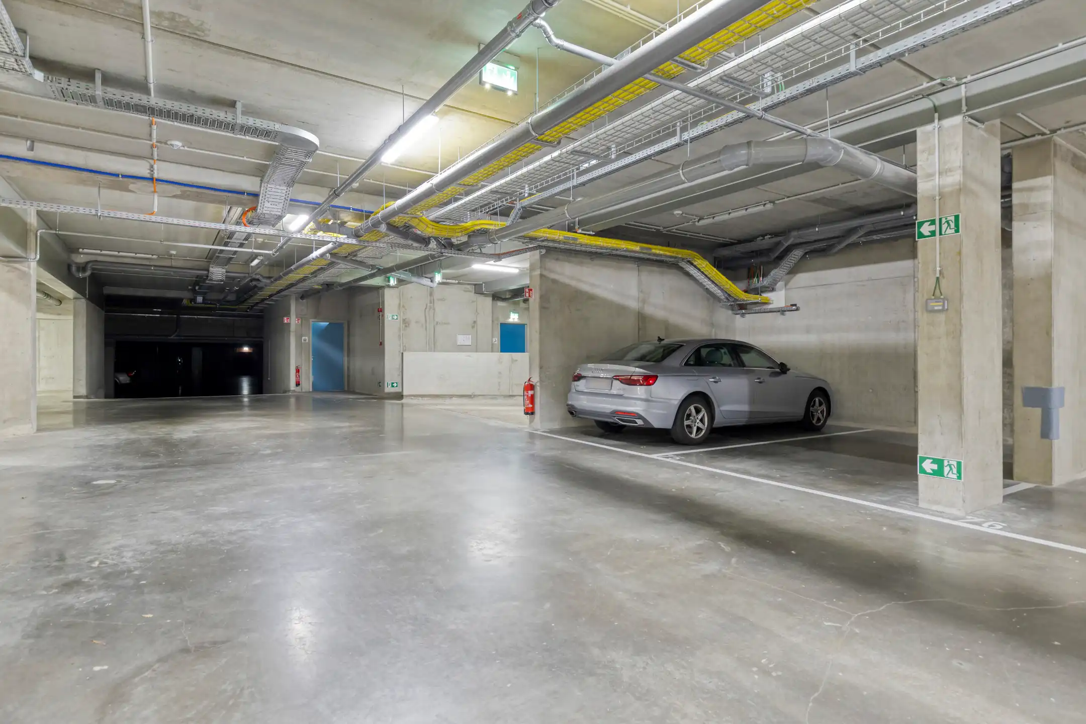 Ondergrondse autostaanplaats in project Zilverwit  foto {{pictureIndex}}