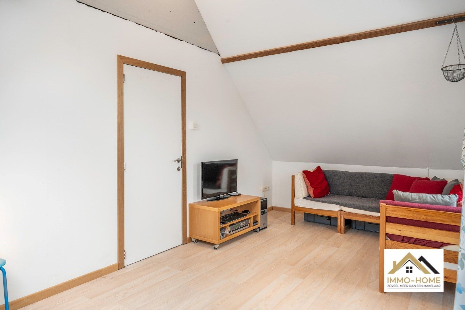 Instapklare woning met ruime tuin en garage te Beervelde foto 16