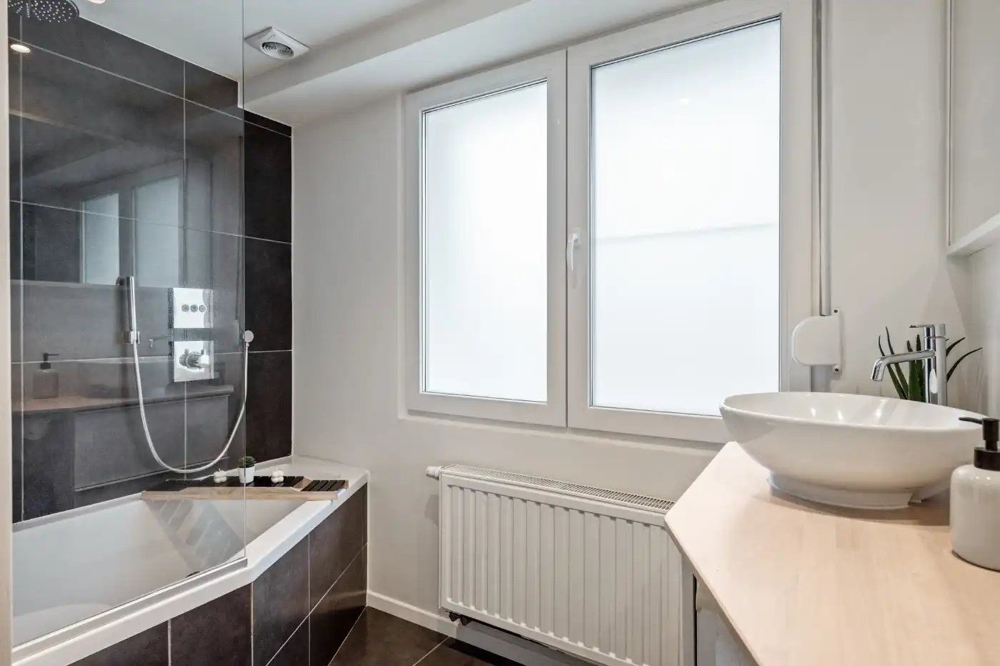 Energiezuinige, instapklare woning met 3 slpk., tuin en inpandige garage foto 9