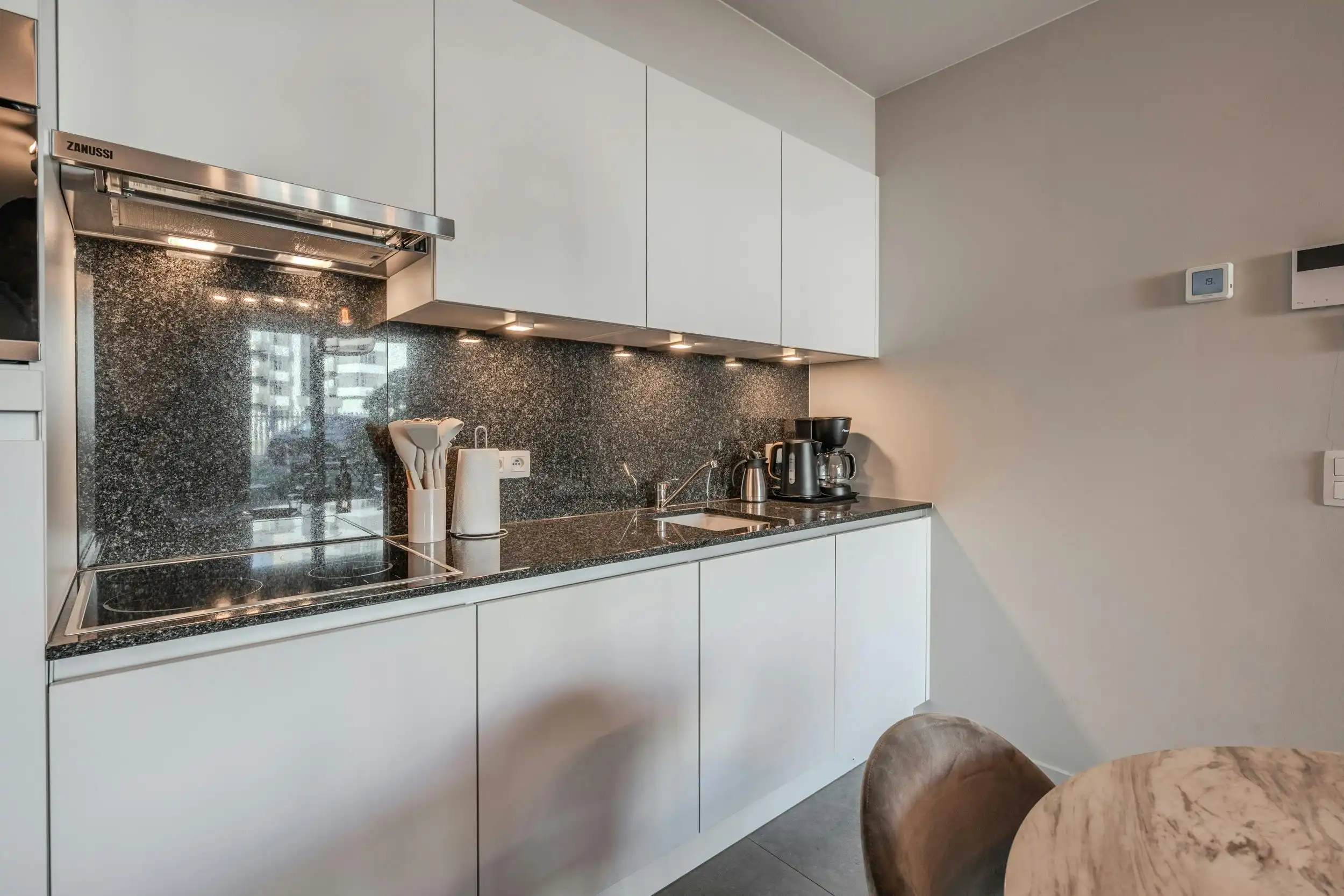 Prachtig gelijkvloersappartement met 1 slaapkamer en terras! foto 5
