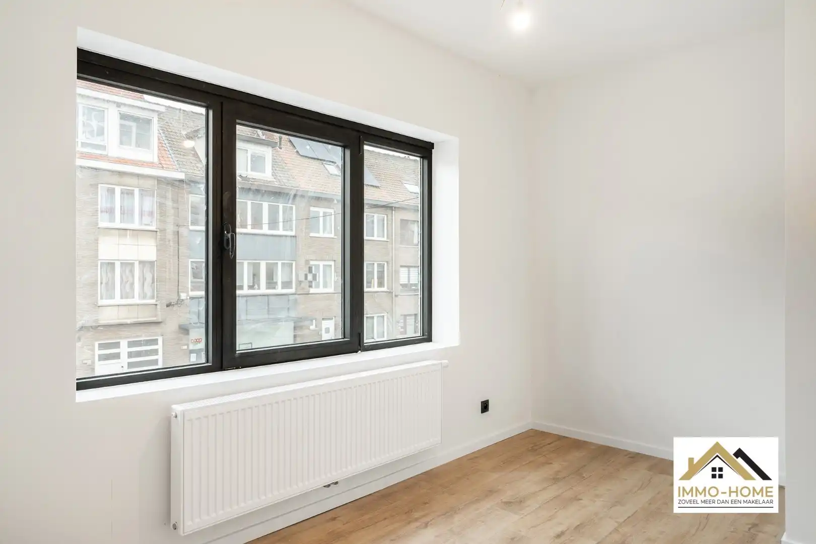 Gerenoveerde woning op topligging foto 18