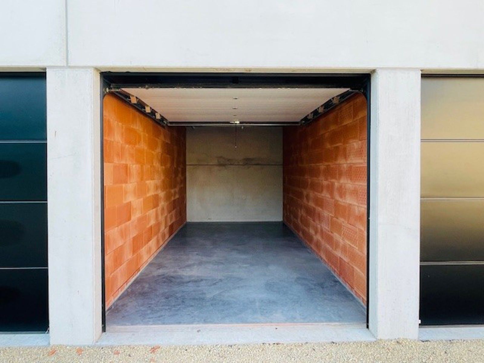 Garage te huur foto 2