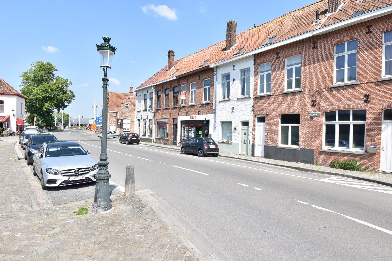 Handelshuis met privé woonst gelegen langs de Lange Rei foto 3