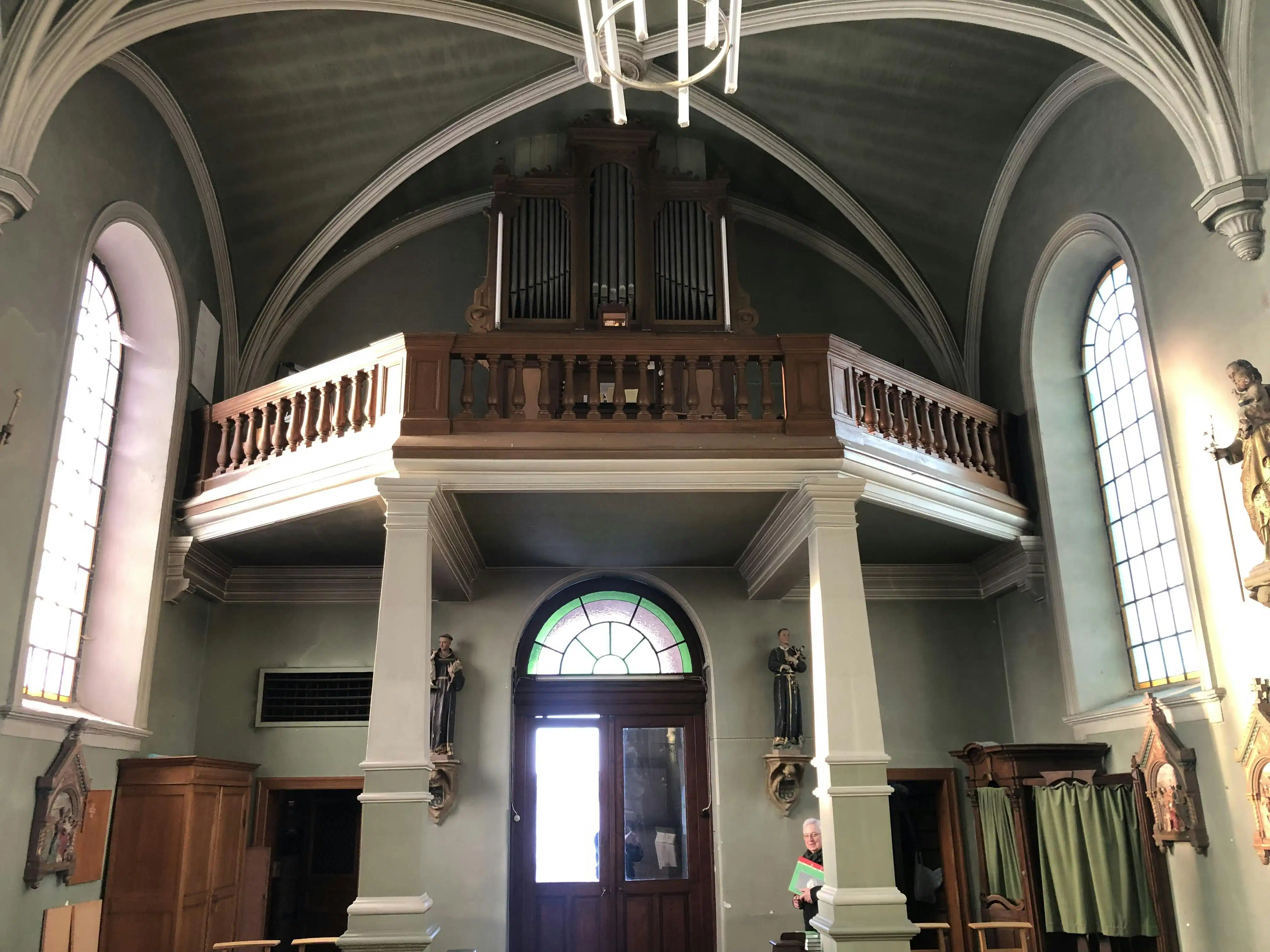 Landelijk gelegen historische kerk foto 6