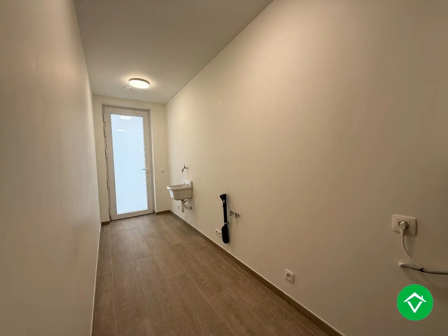 Nieuwbouwwoning met 3 slaapkamers, carport en tuin foto 9