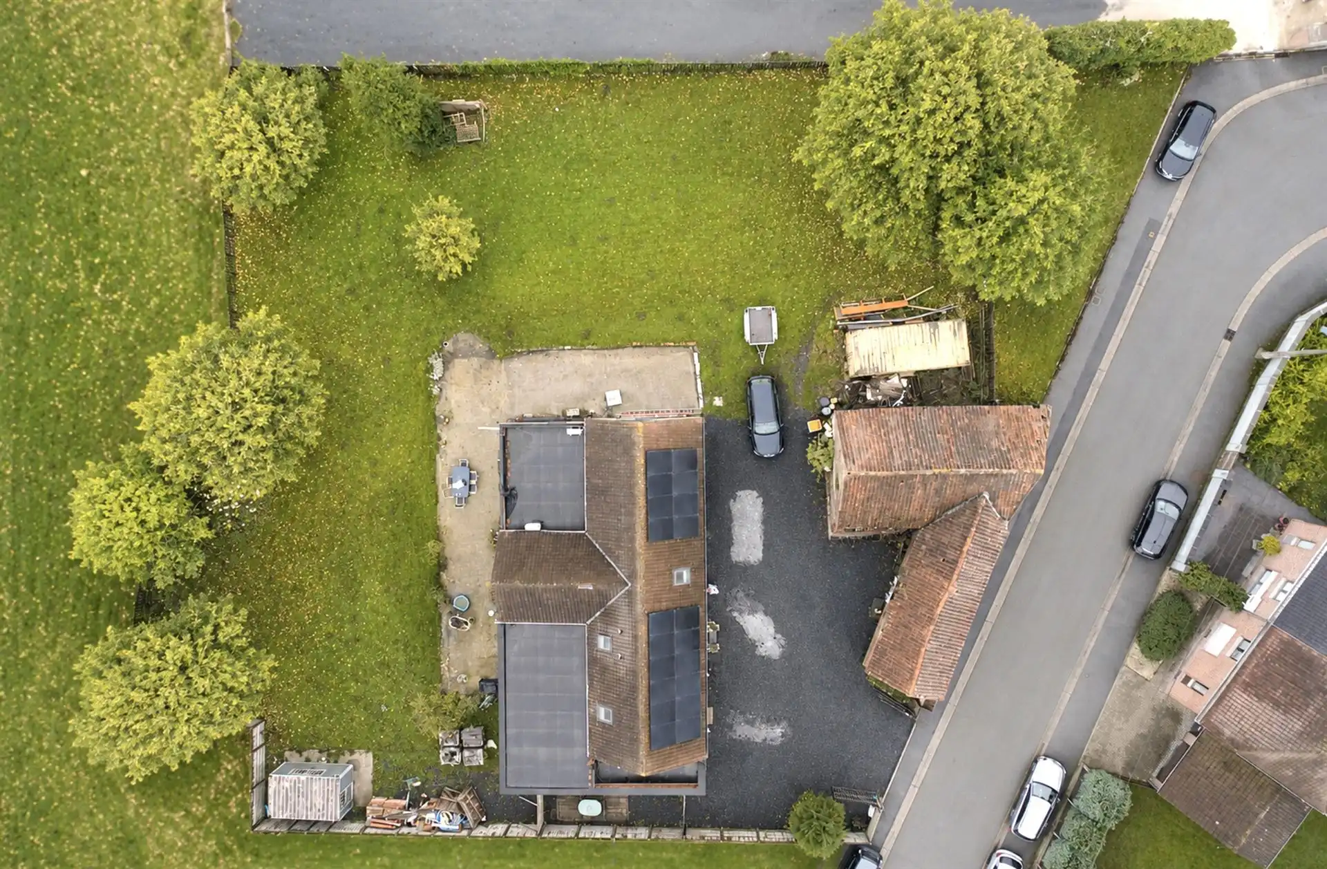 Ruime en energiezuinige woning met studio en tuin in Gaurain foto 10