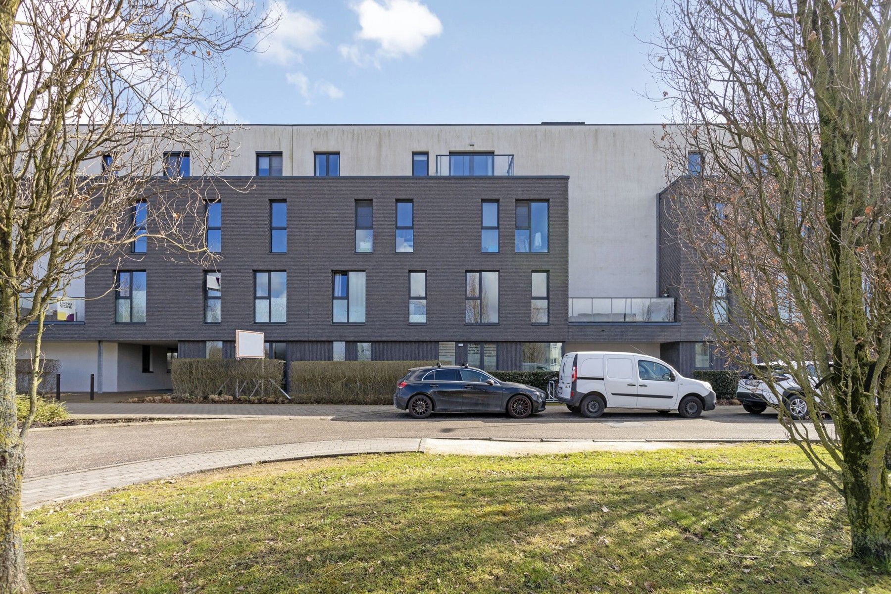 Appartement met 2 kamers, zonnig terras, kelder & parking! foto 19