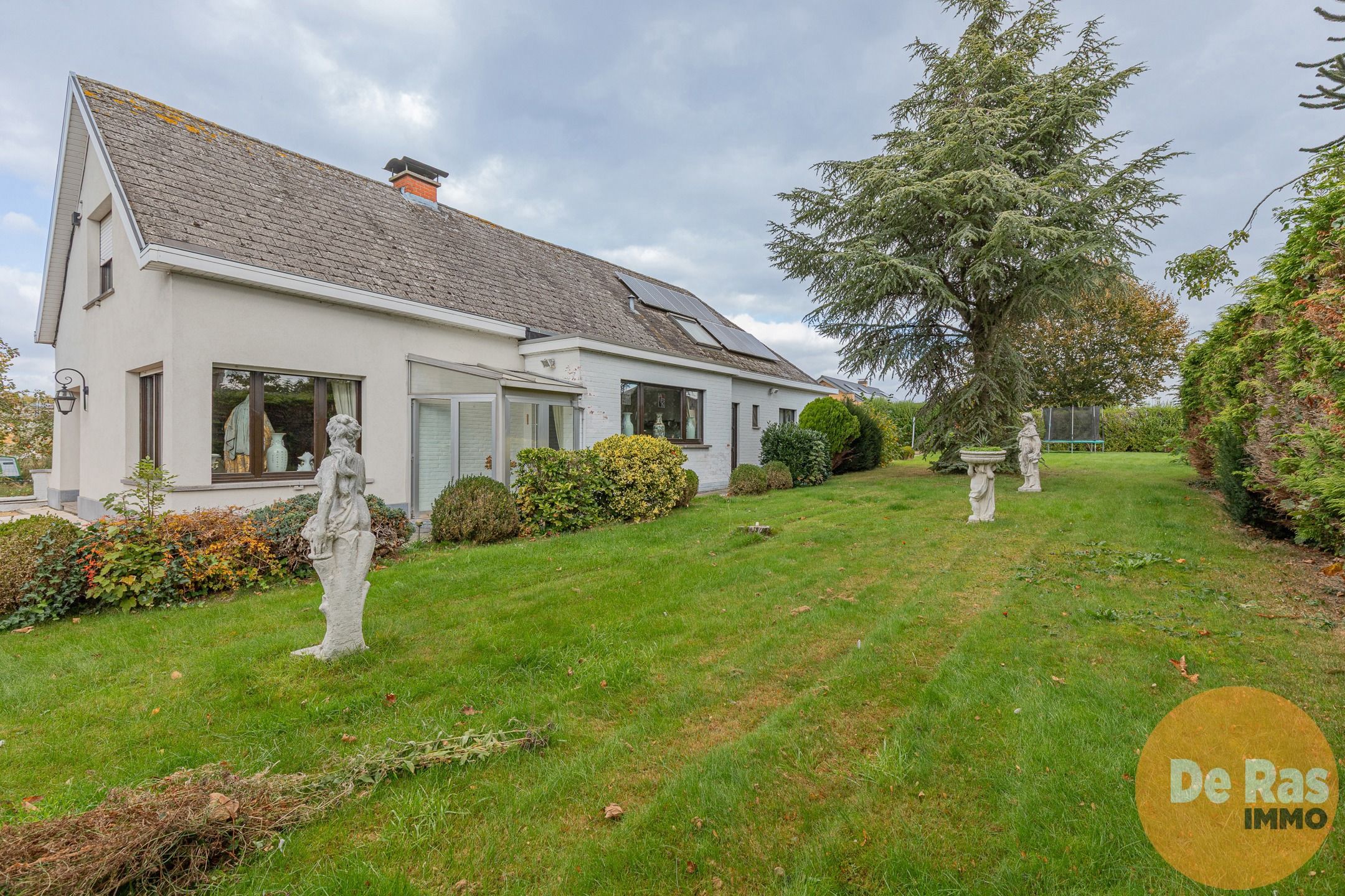 WANZELE - Goed onderhouden bungalow op een leuke locatie foto 3