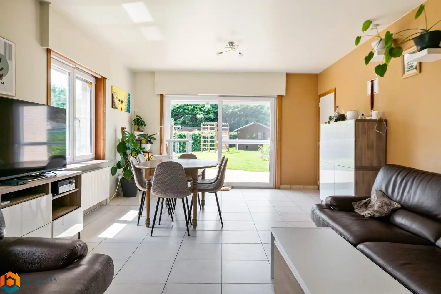 Instapklare woning met 4 slpkrs en leuke tuin te Schiplaken foto 4