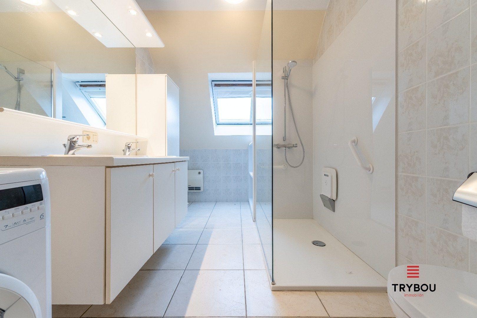 Duplex-appartement met 2 slaapkamers op de Markt van Houthulst  foto 11