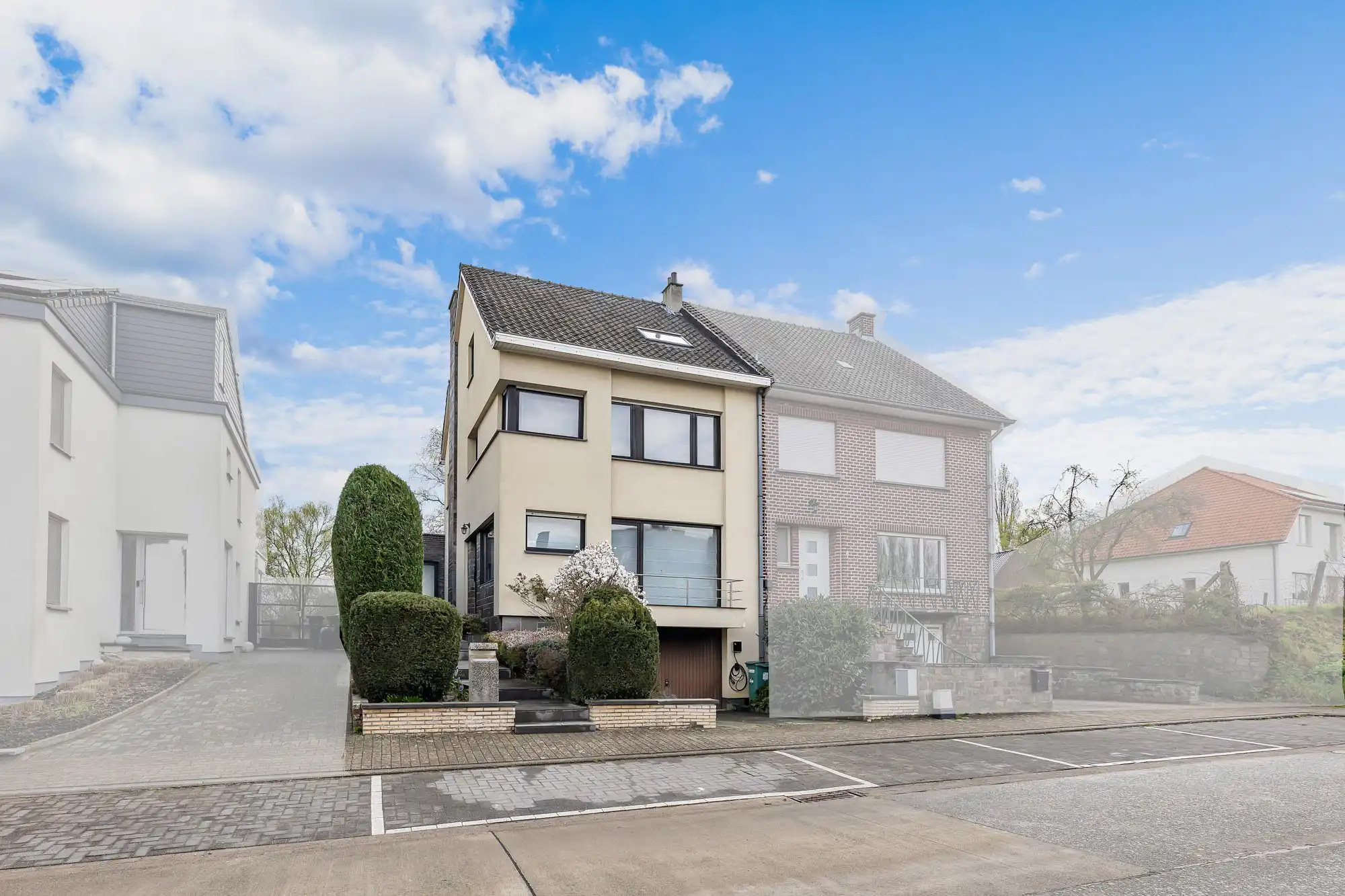 Instapklare HOB met 4 slpks te Denderhoutem foto {{pictureIndex}}