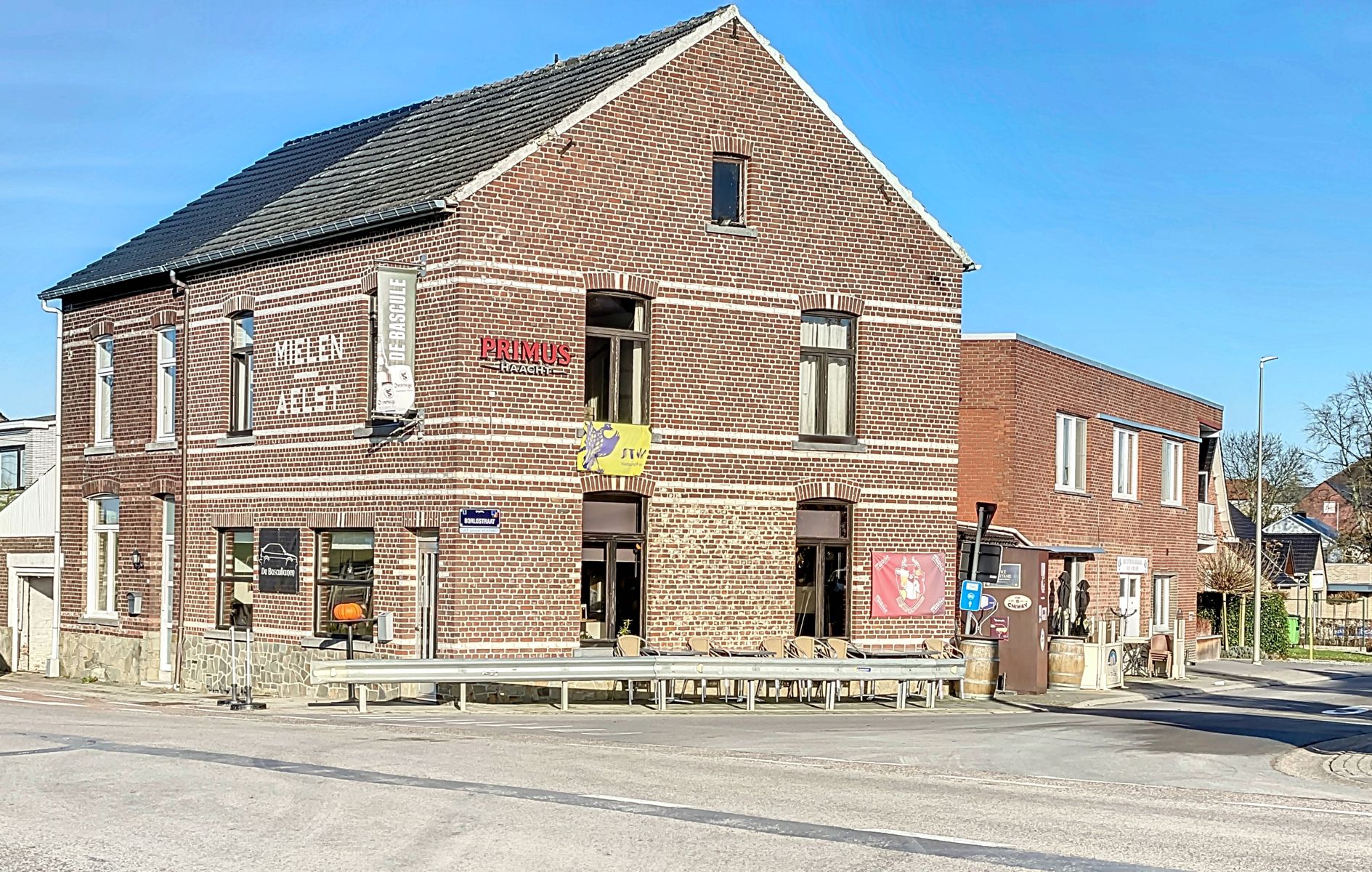 Commercieel pand op toplocatie - geen overname handelsfonds! foto {{pictureIndex}}