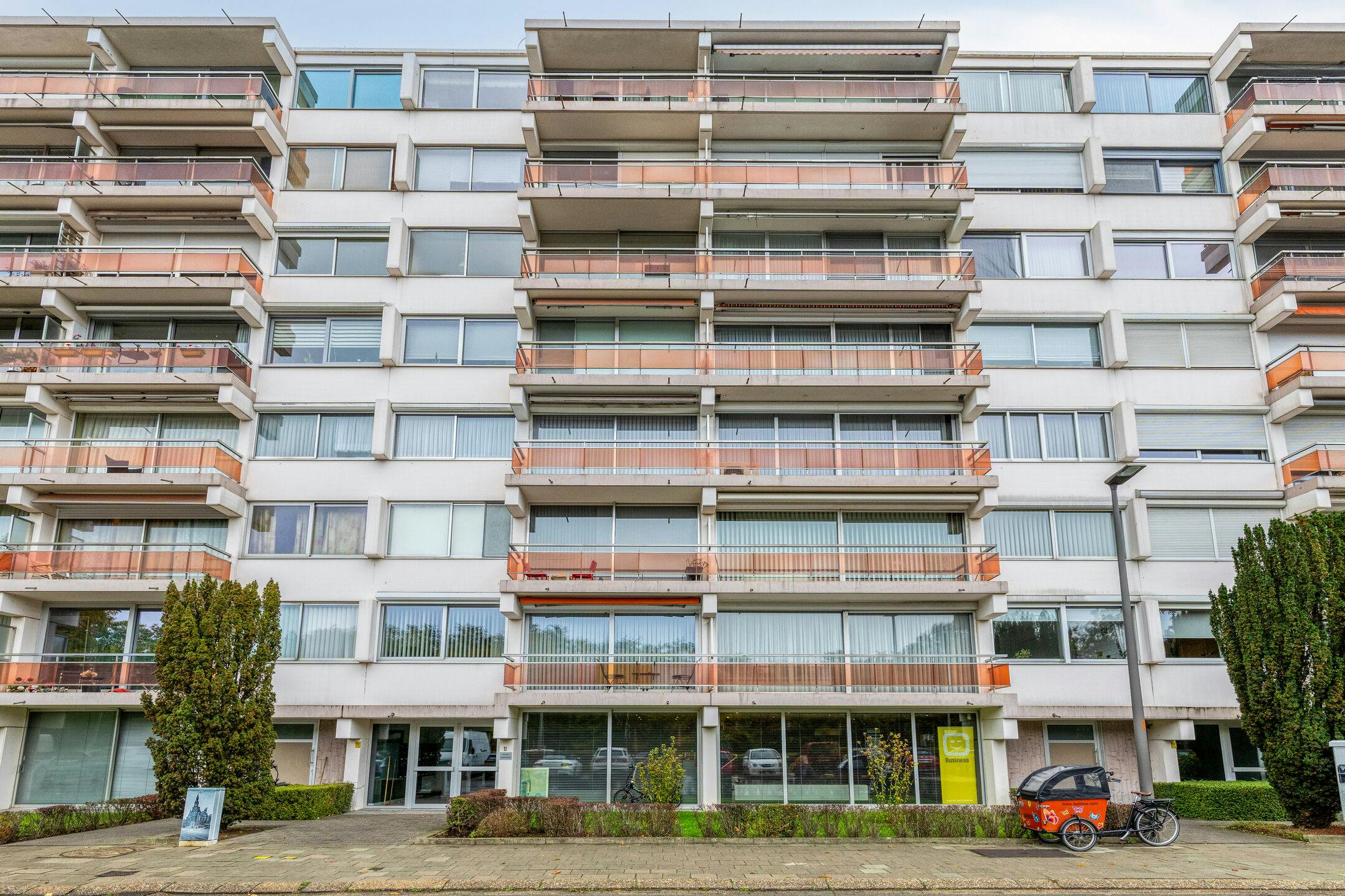 Ruim appartement met garage te koop in Merksem foto 15