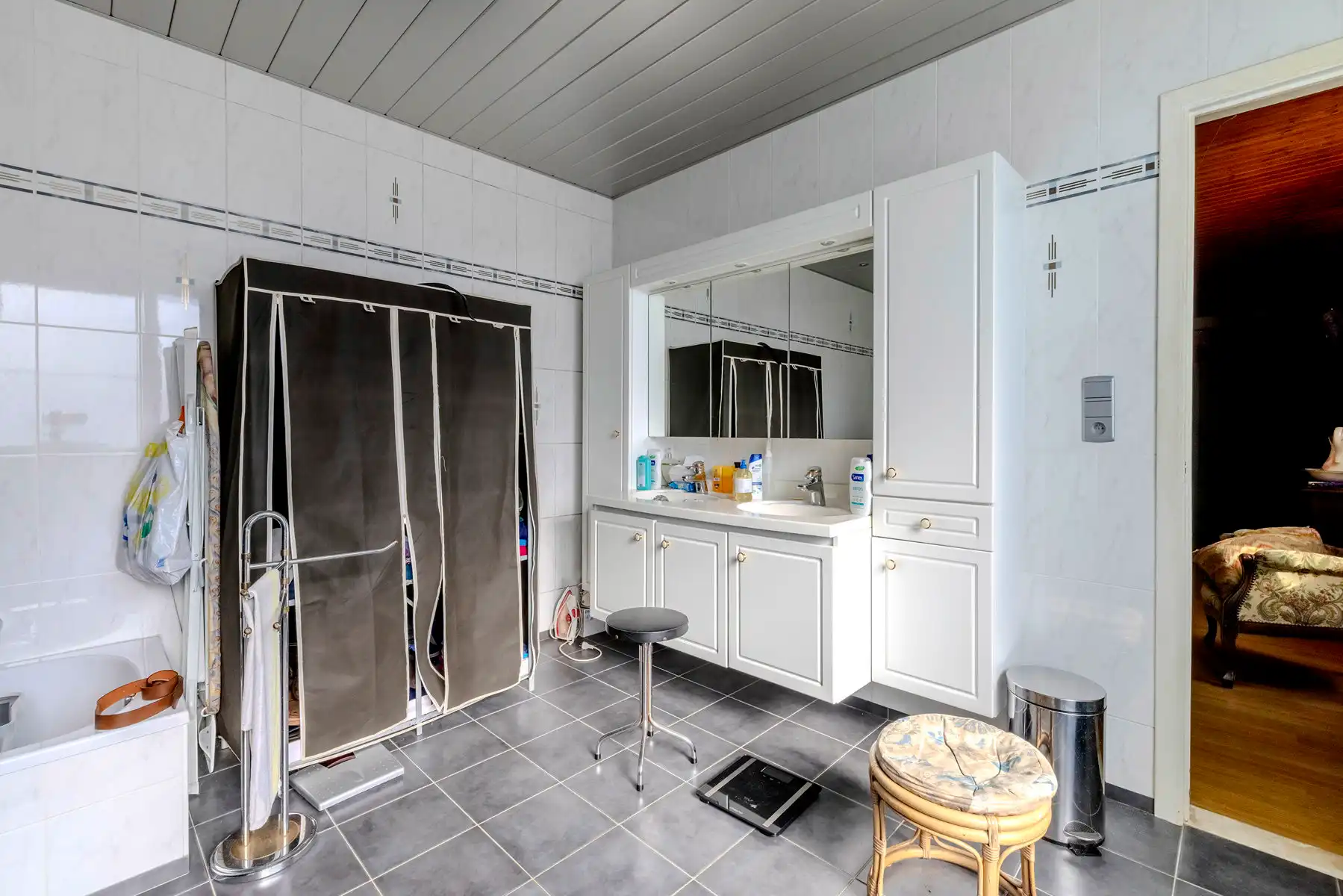 Te renoveren woning met 4 slaapkamers in Lier foto 12