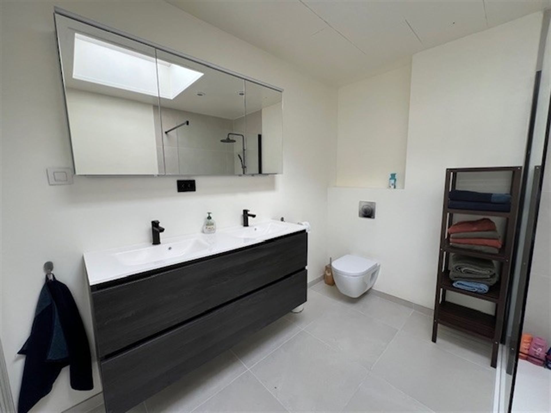 Ruime 4 Slaapkamer Woning in Hartje Kontich foto 7