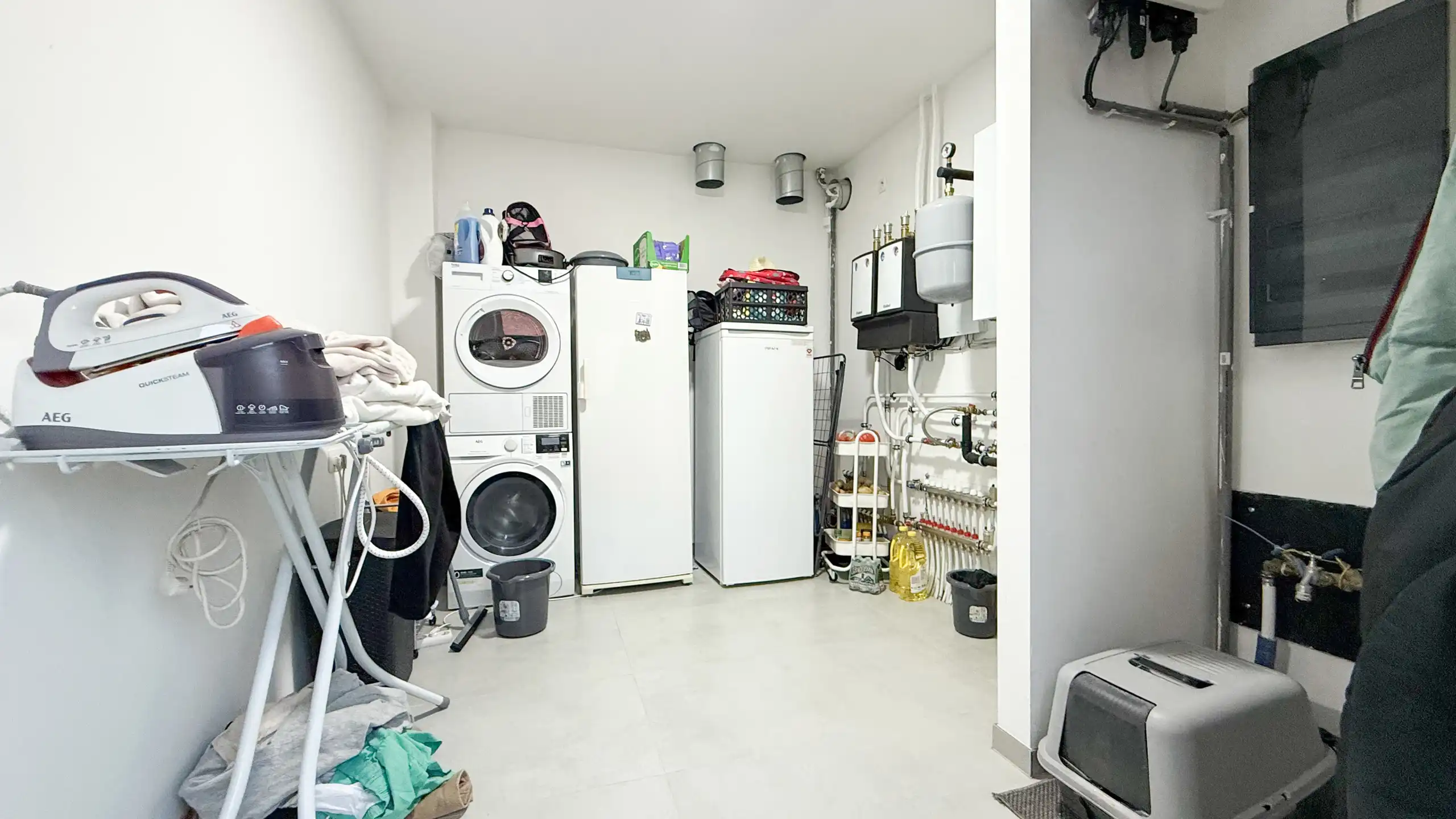 Open nieuwbouwwoning met garage op ruim hoekperceel van 5are foto 17