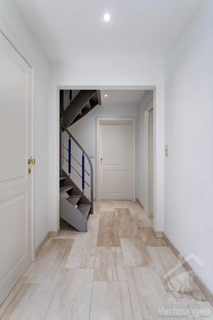 Instapklare moderne woning met 3 slaapkamers, bureau en dubbele garage foto 4
