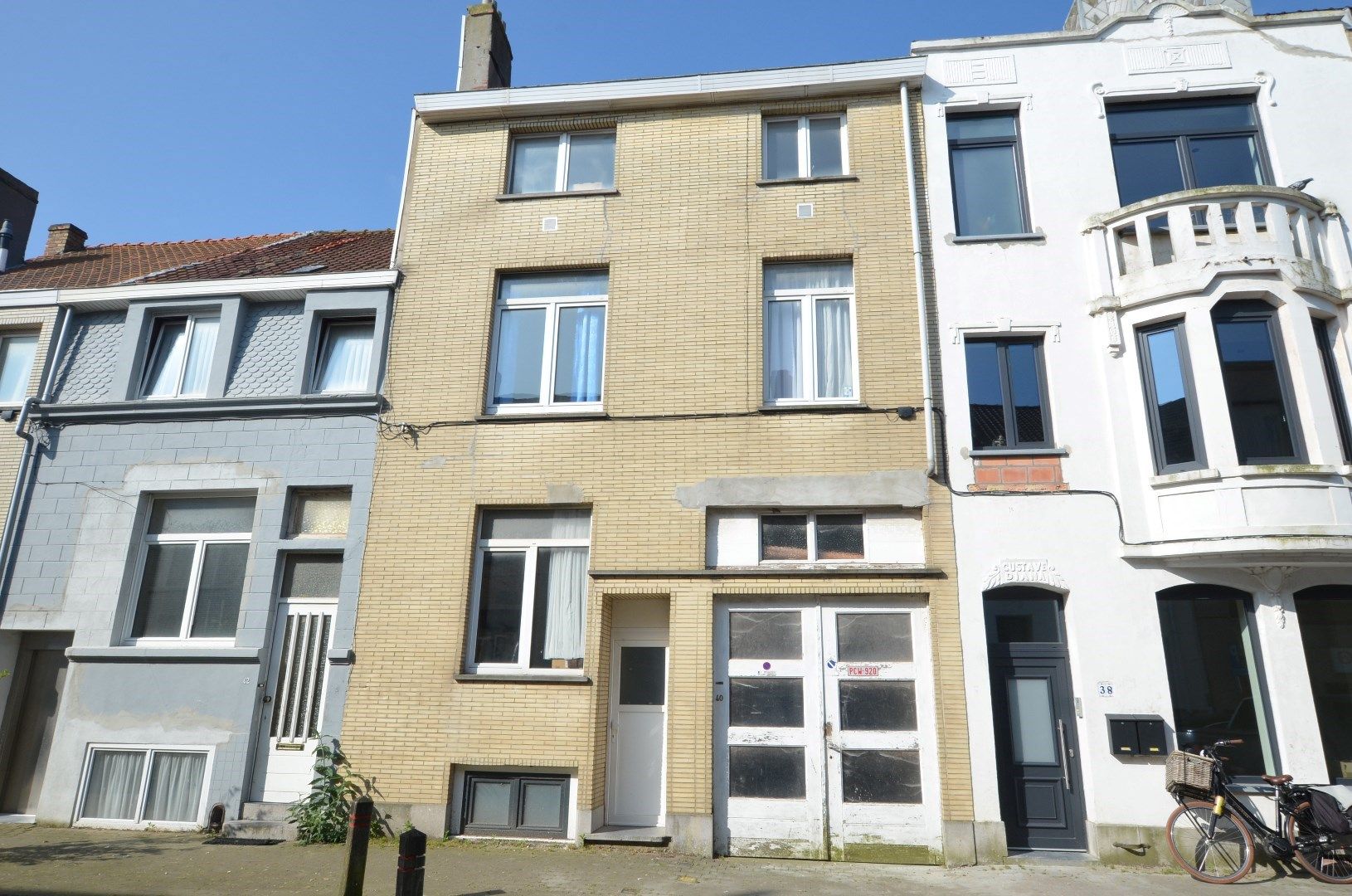 Pakhuis met twee erkende appartementen foto 1