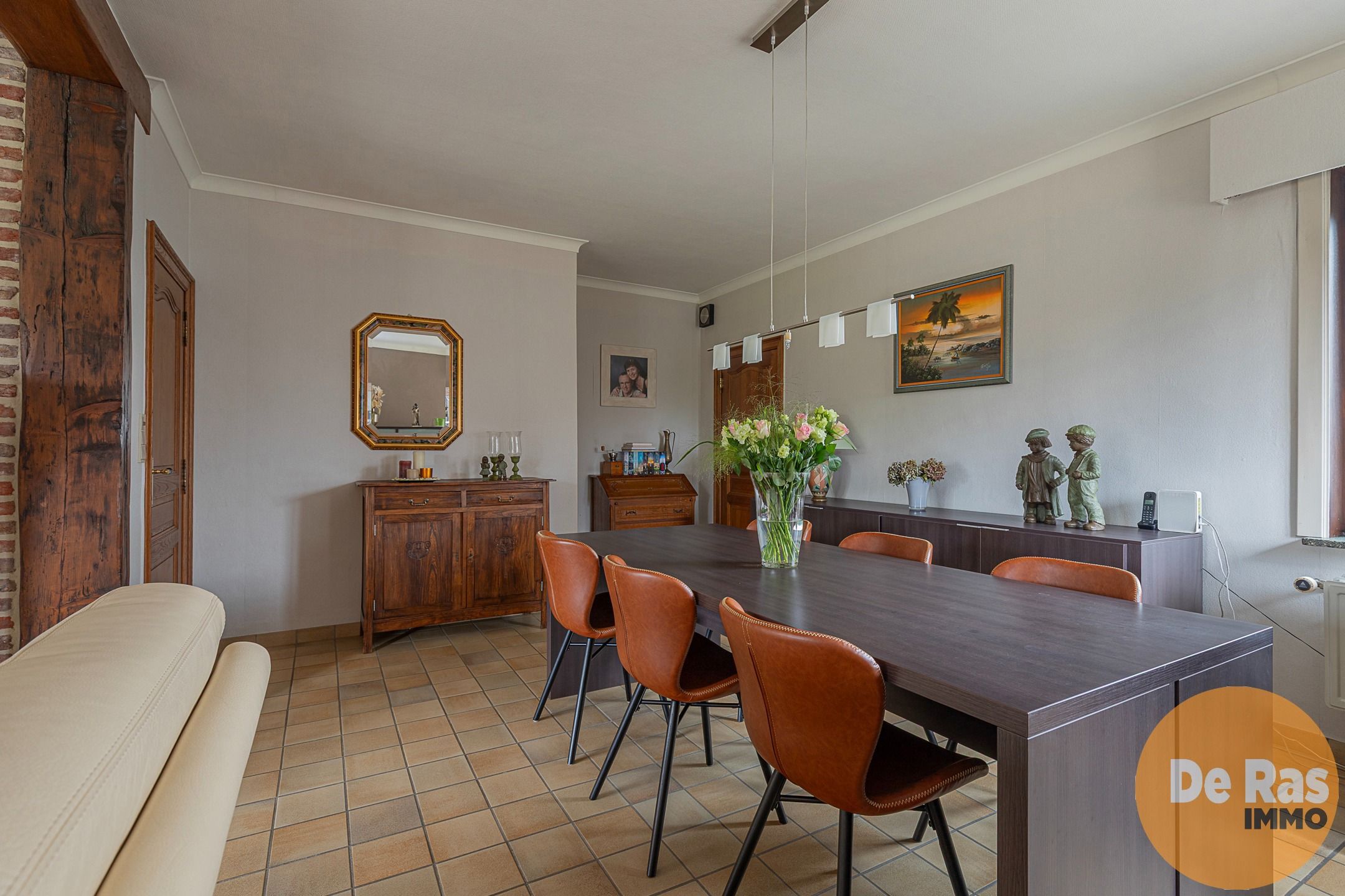 ERPE-MERE - Goed onderhouden woning met magazijn en serres foto 5