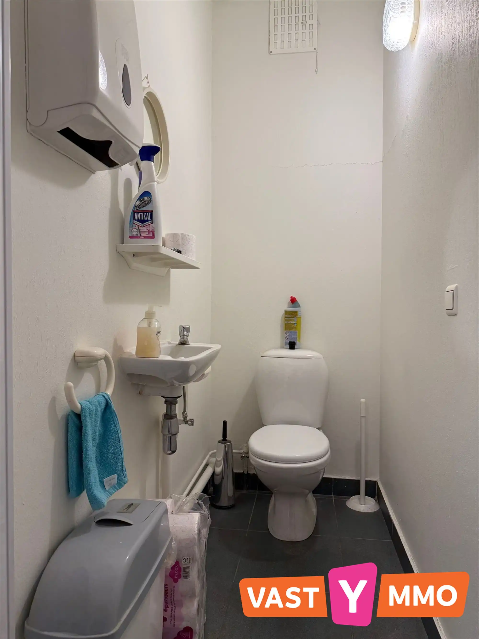 Handelsgelijkvloers/kantoor foto 10