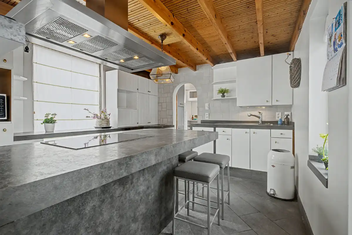 Instapklare charmante woning met zonnige binnentuin en garage. foto 9