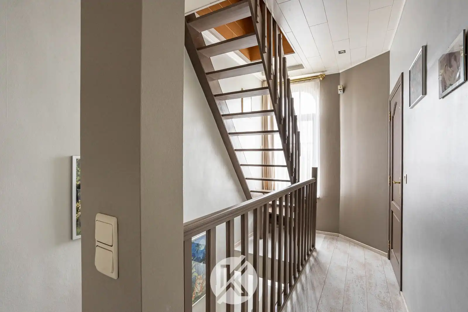 Instapklare rijwoning op gunstige ligging foto 11