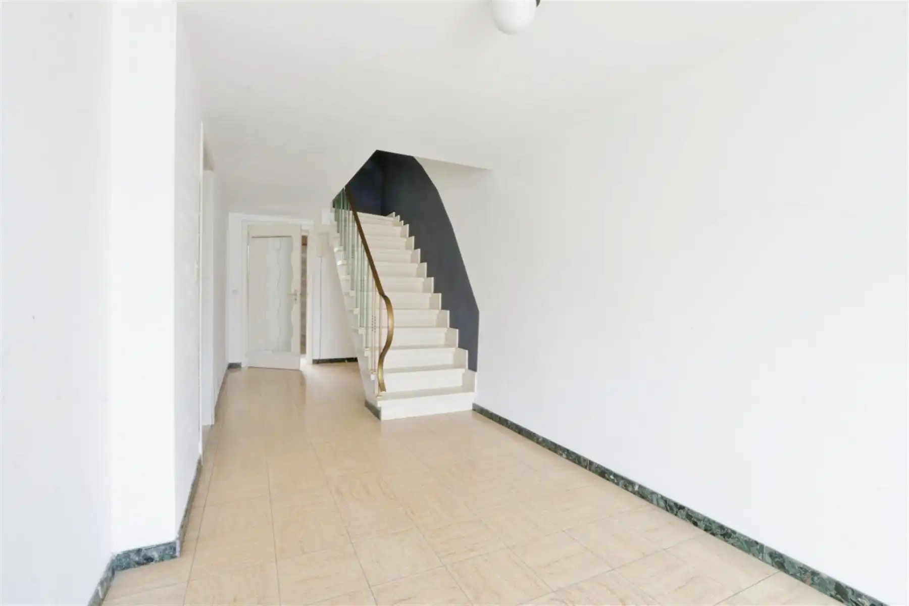 WONING - 3 SLK - TUIN - TERRAS - GARAGE - EXTRA PARKING  foto 4