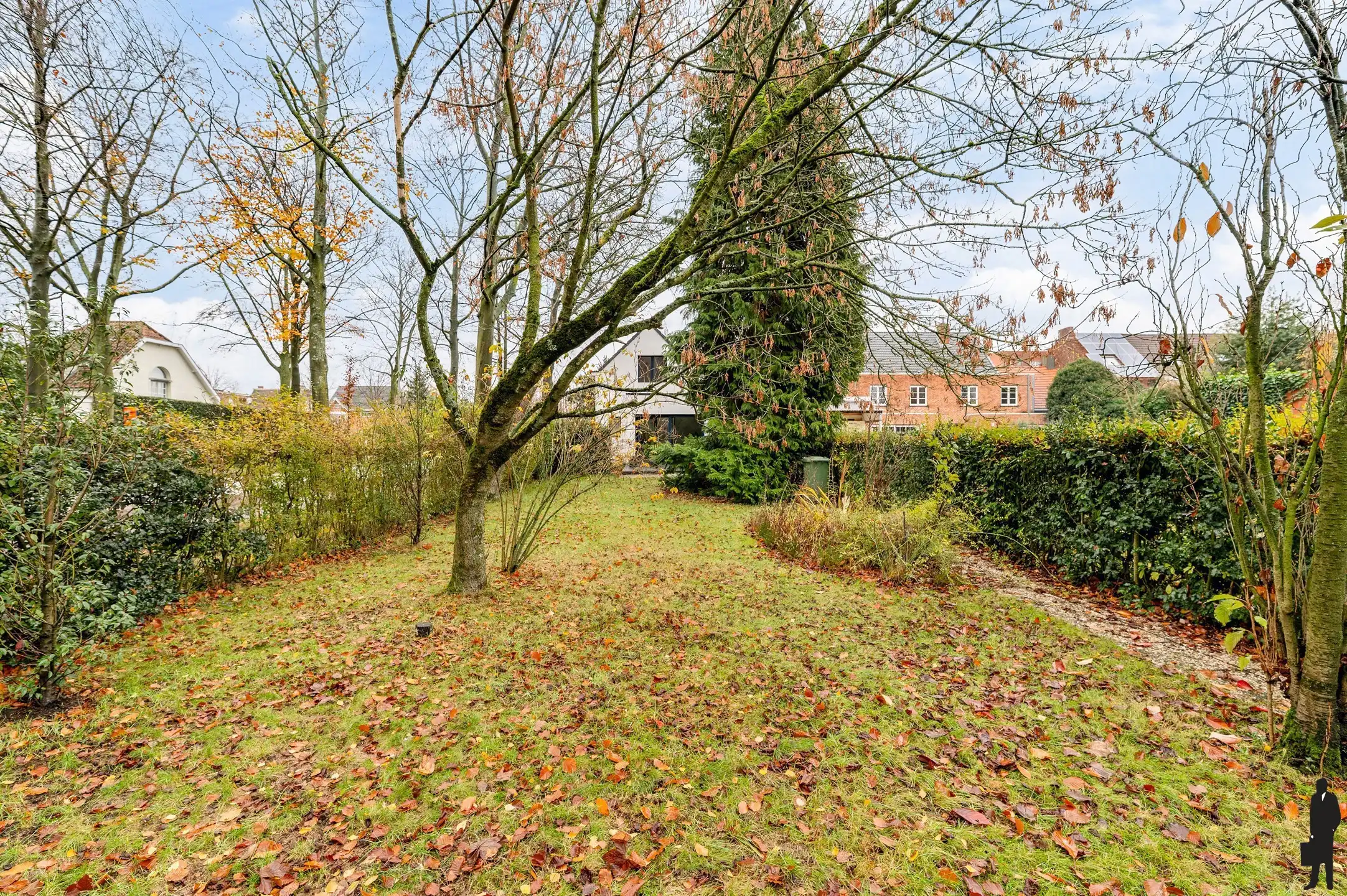 Gerenoveerde woning op ca. 520m2 met 3 slaapkamers en bureau foto 5