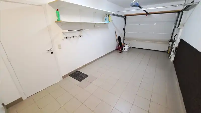Ruime 3-slaapkamerwoning met GARAGE en TUIN te koop in Zuienkerke foto 12