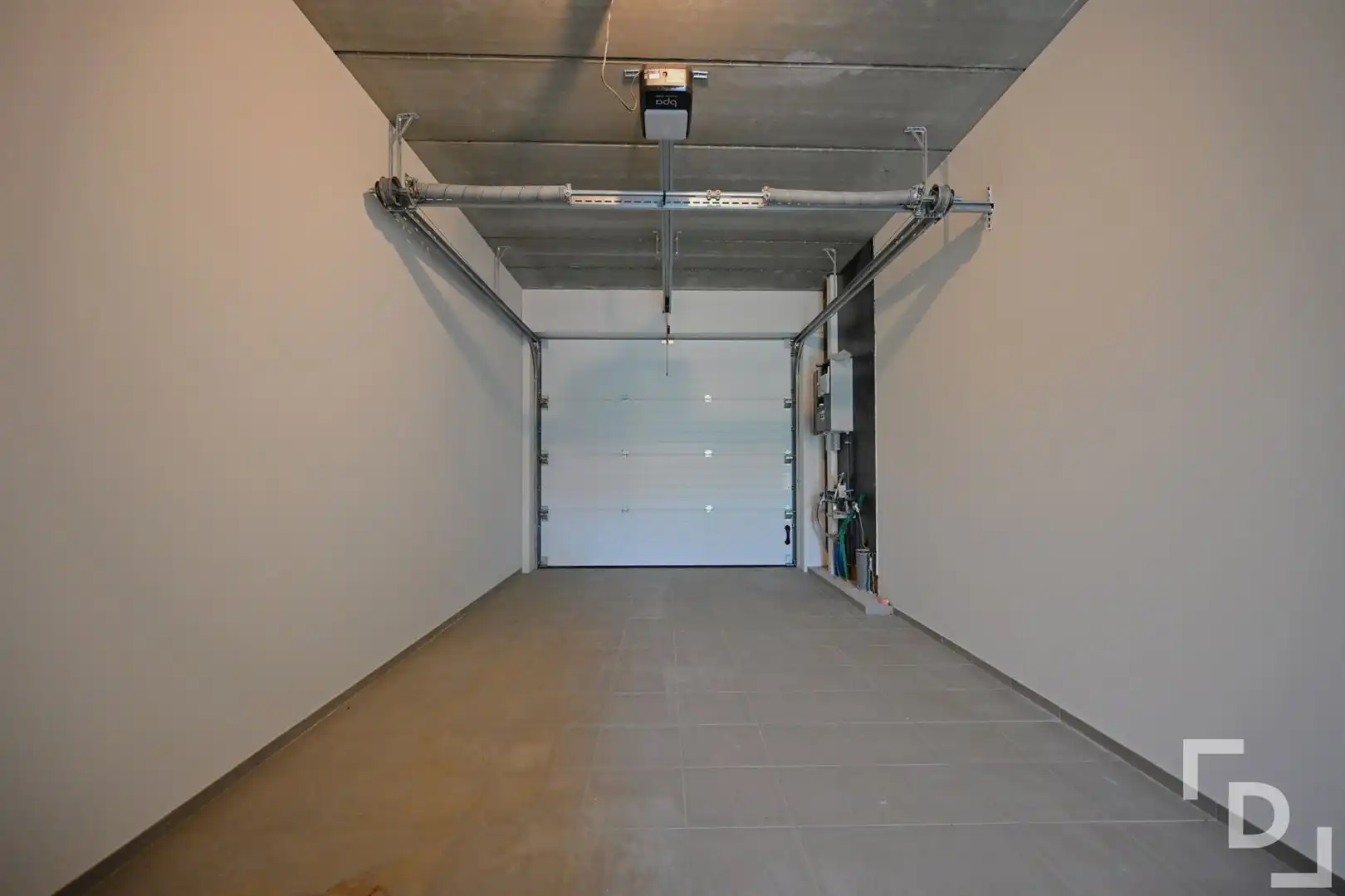 Afgewerkte nieuwbouwwoning in hartje Proven. foto 12
