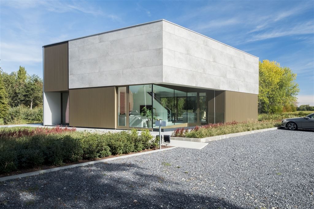 Strakke en moderne villa met high-end afwerking foto 23