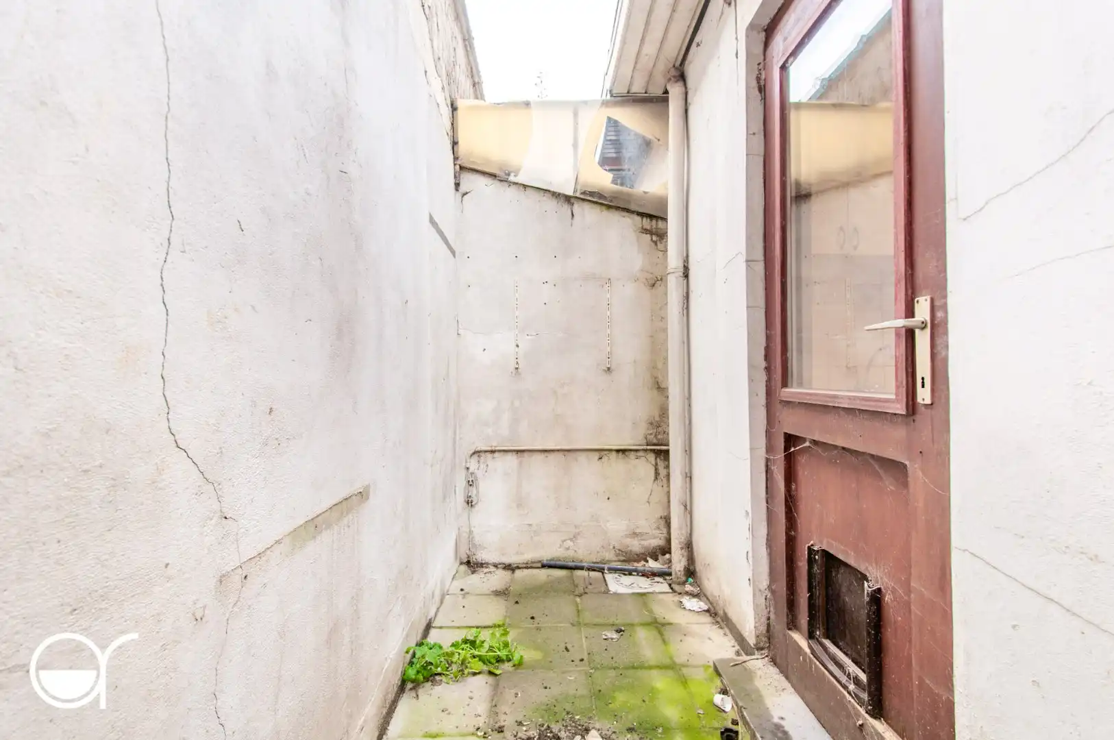 Te renoveren arbeiderswoning met 2 slaapkamers foto 8