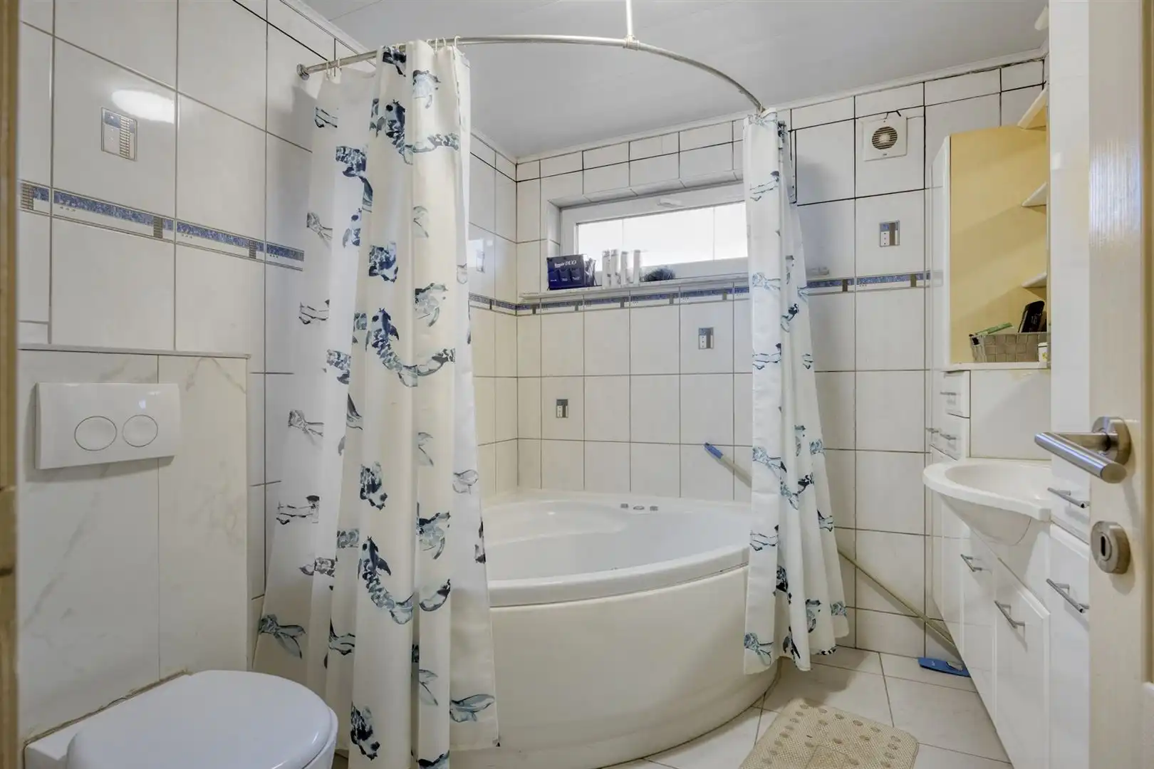 TE KOOP: Halfopen bebouwing met 3 slaapkamers te Heusden! foto 13