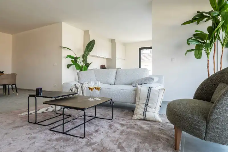 KORTEMARK: Nieuwbouwproject met 11 lichtrijke appartementen met 2 of 3 slaapkamers, terras en dubbele of enkele garagebox, genaamd “Residentie Mila en Nora” foto 2
