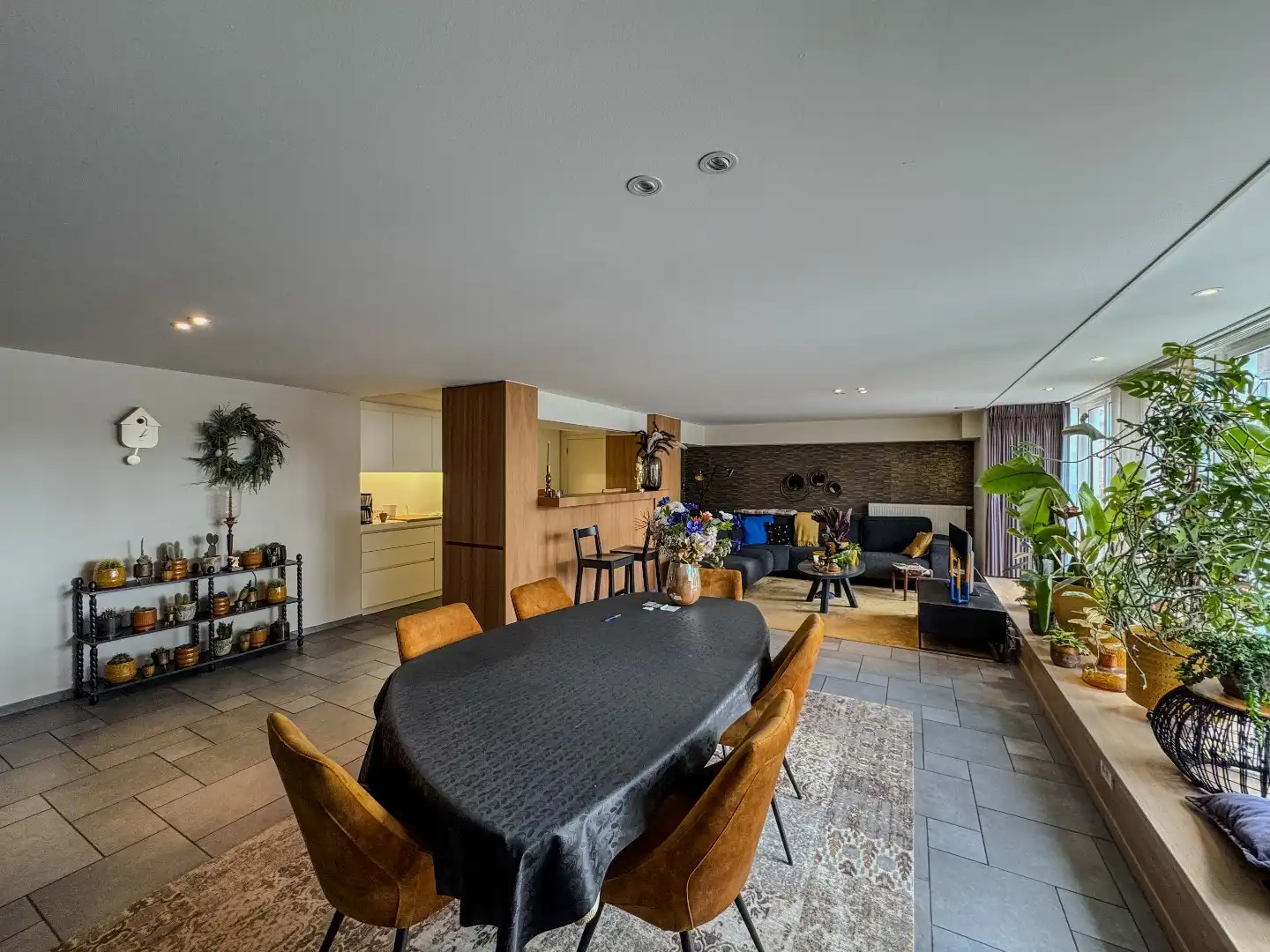 Zeer ruim appartement met 3 slaapkamers, 3 badkamers en gigantisch terras. foto 3