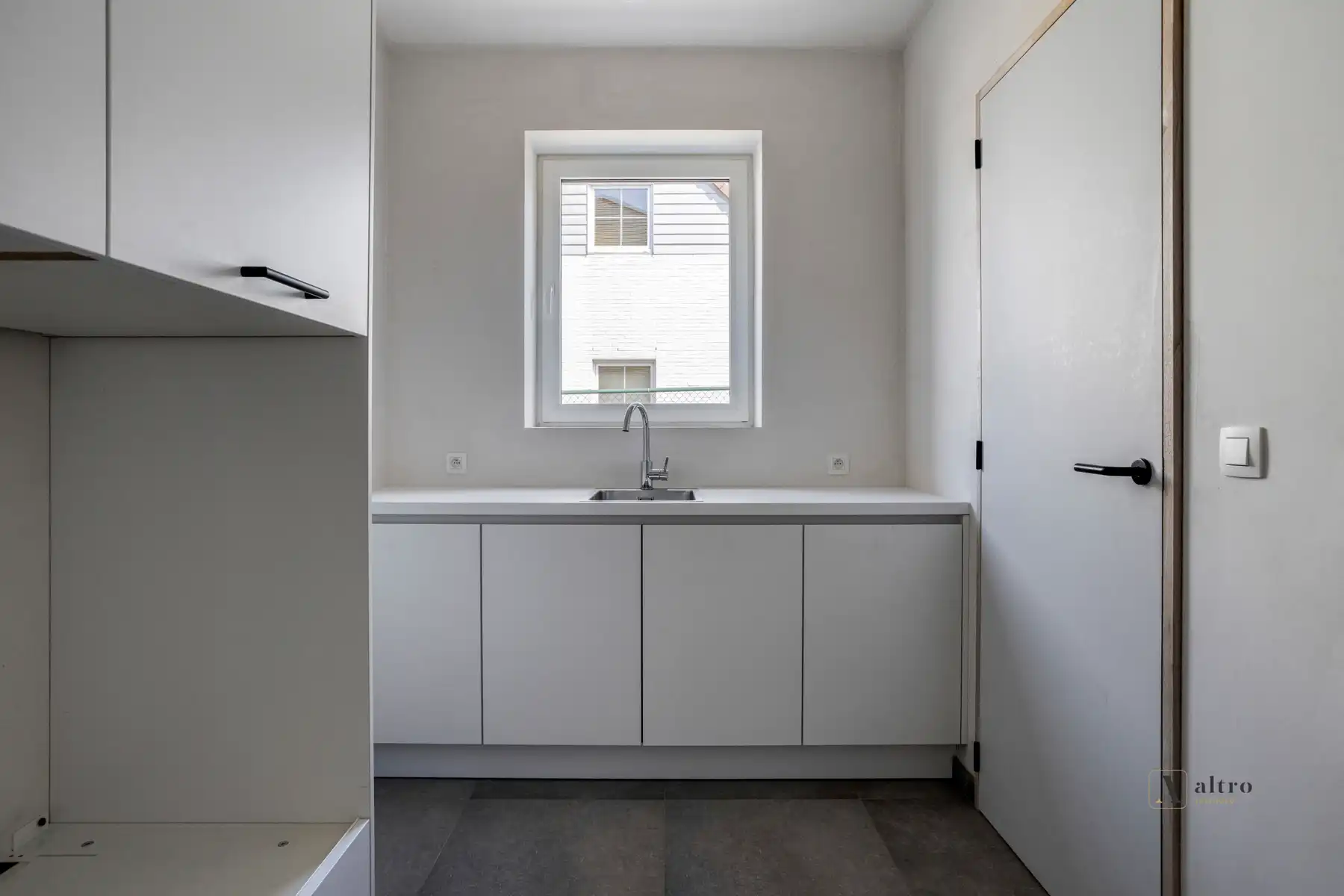 Stijlvolle en toekomstgerichte nieuwbouwwoning in Aalter foto 25