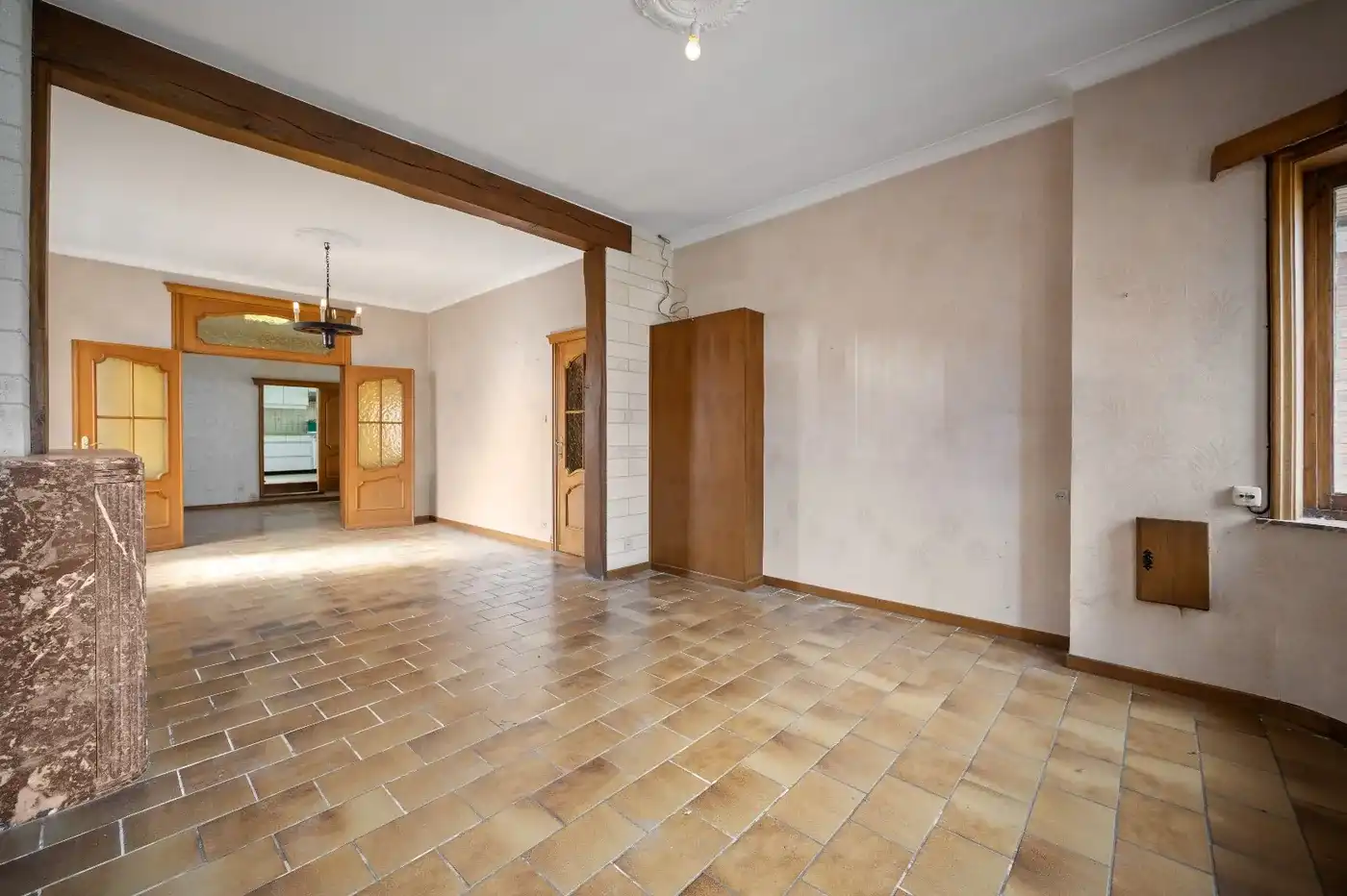 Te renoveren woning met ruime loods en stockagemogelijkheden  foto 21