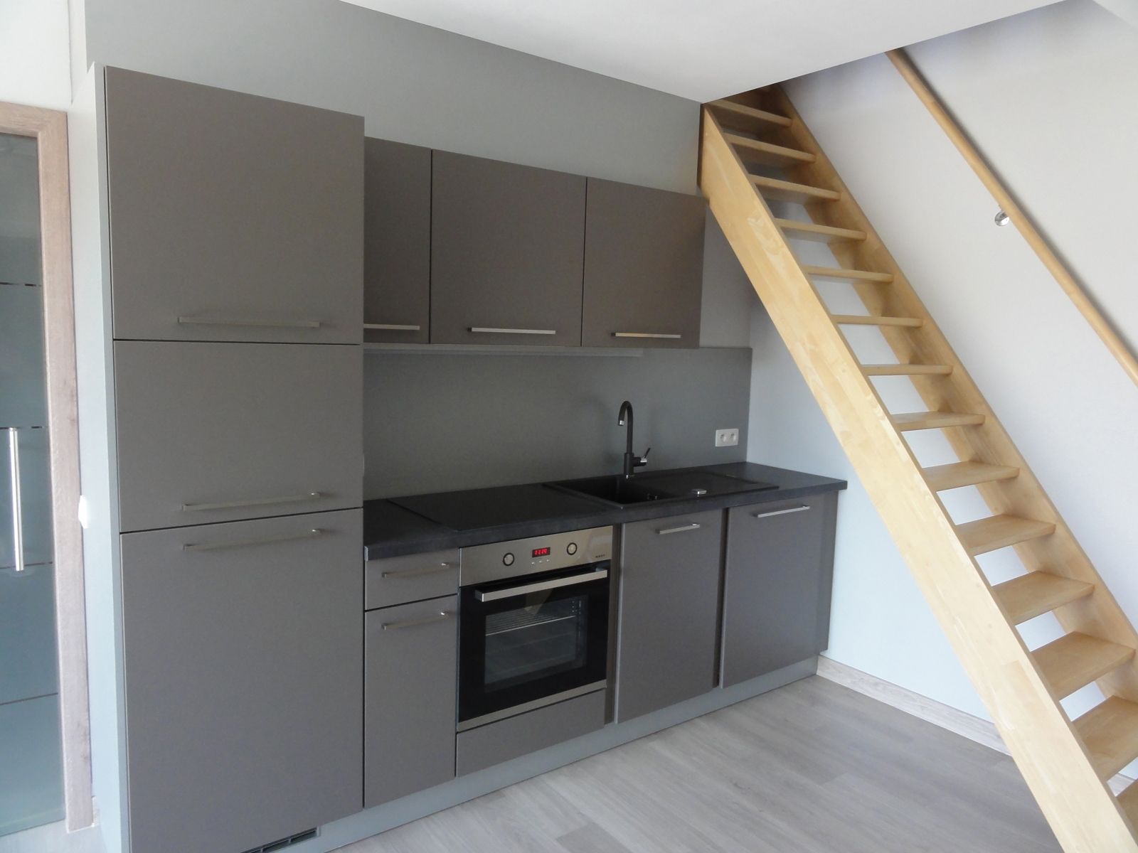 Instapklaar duplexapp. met 2 slaapkamers in Lede foto 2