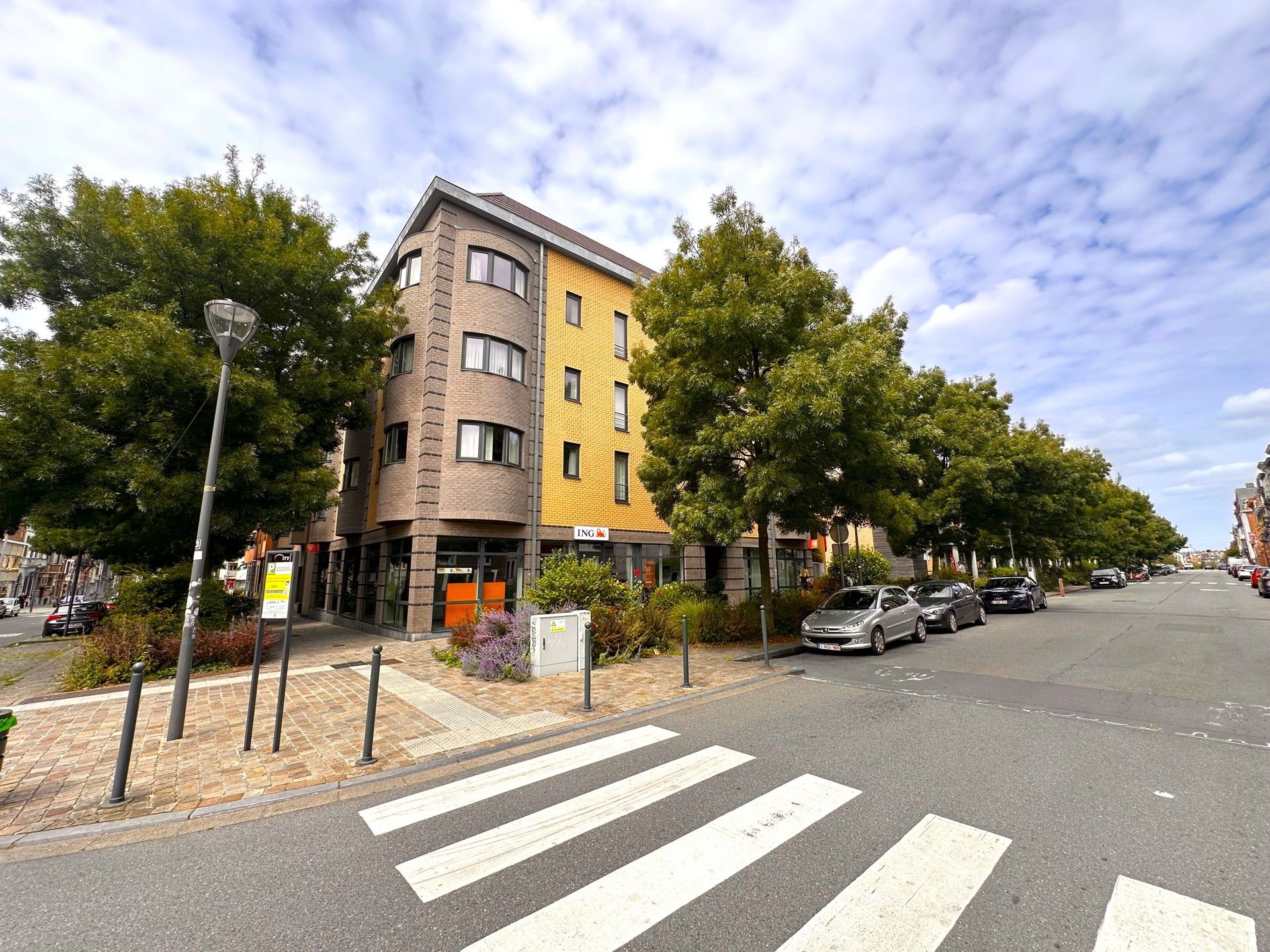 SCHAERBEEK – Instapklare 2-slaapkamerflat nabij Europese instellingen foto {{pictureIndex}}