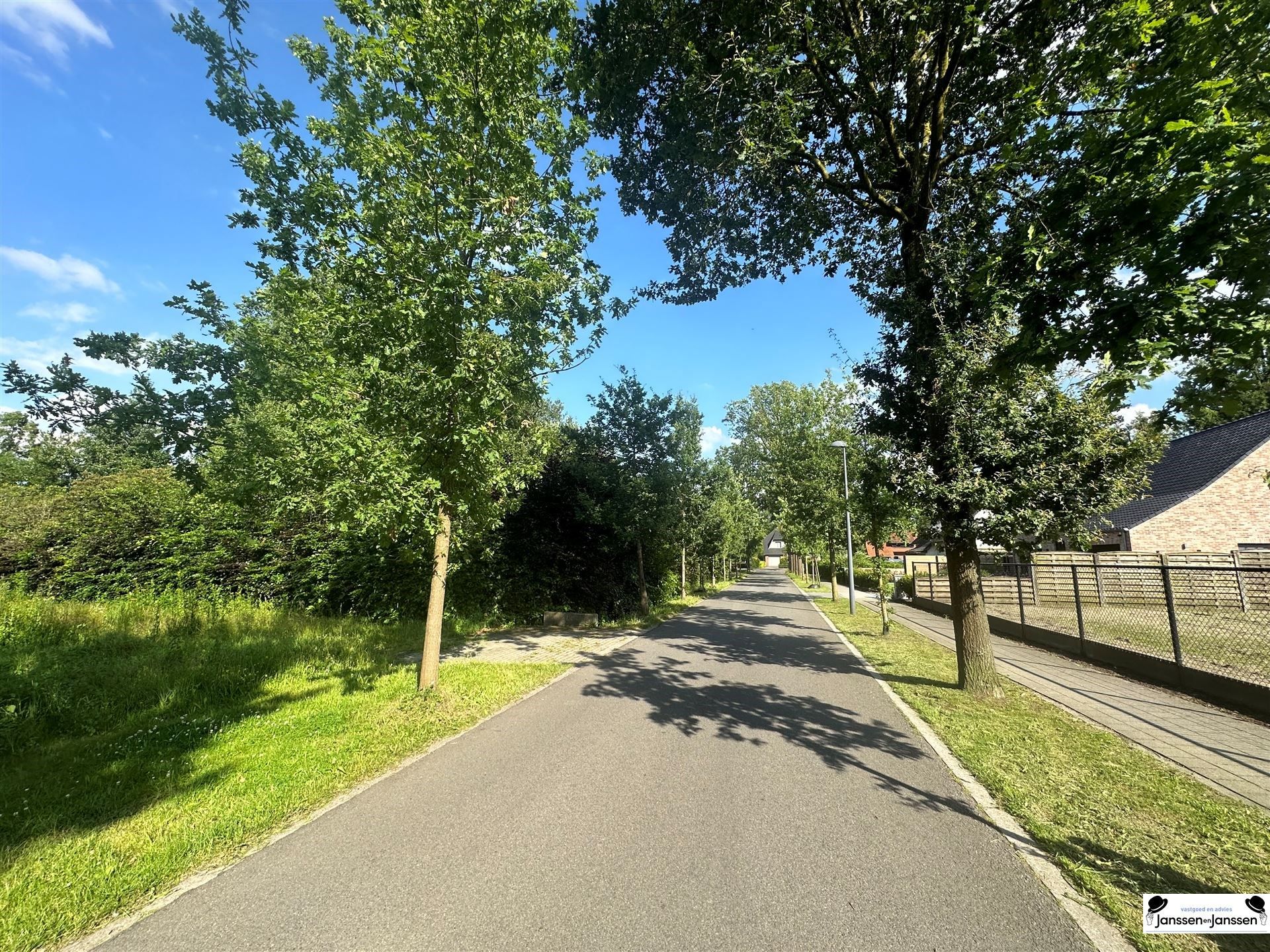Nieuwbouwwoning gelegen nabij het centrum van Gooreind foto 7