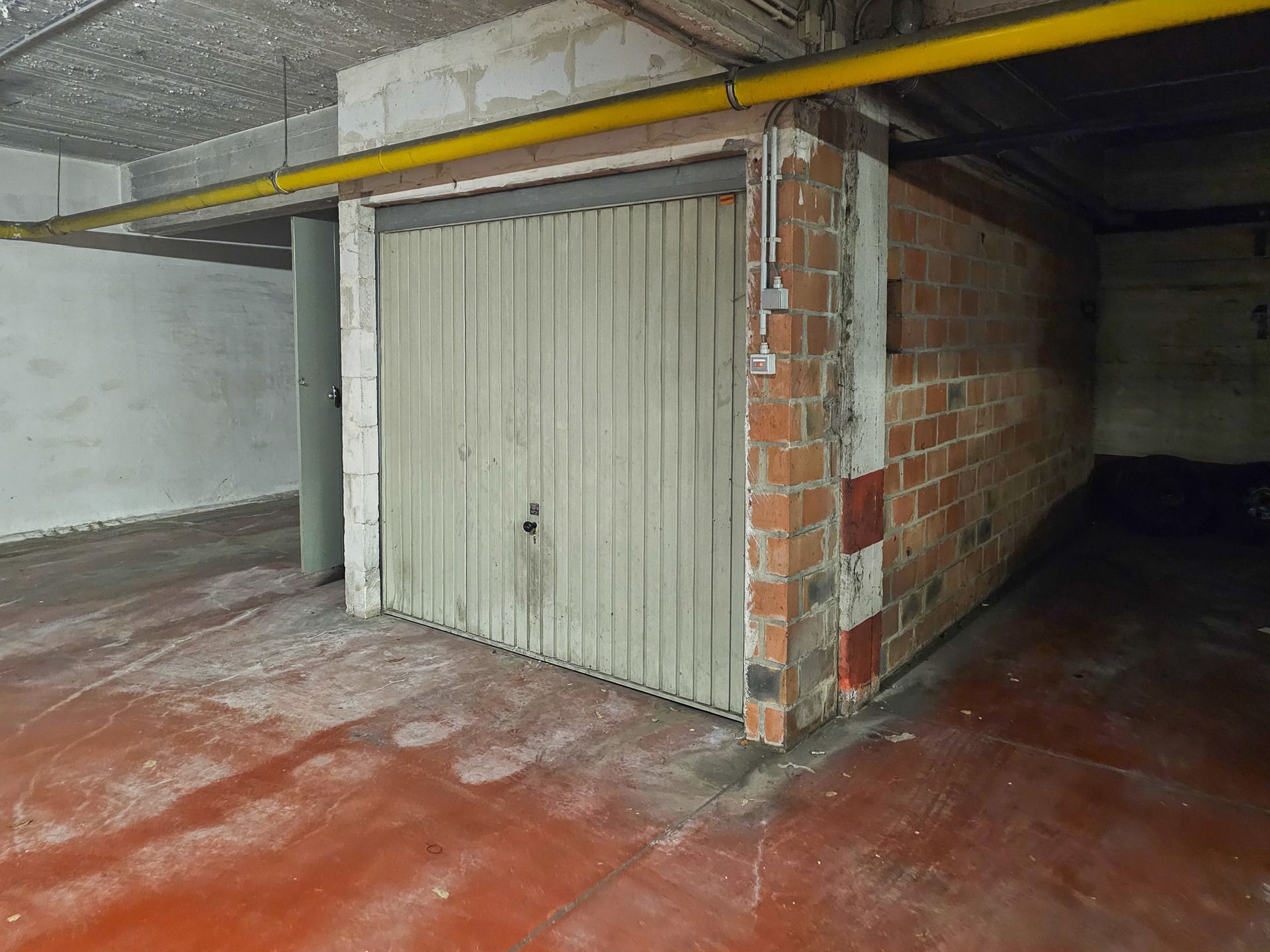 Afgesloten garagebox Rue du Bon Pasteur foto {{pictureIndex}}