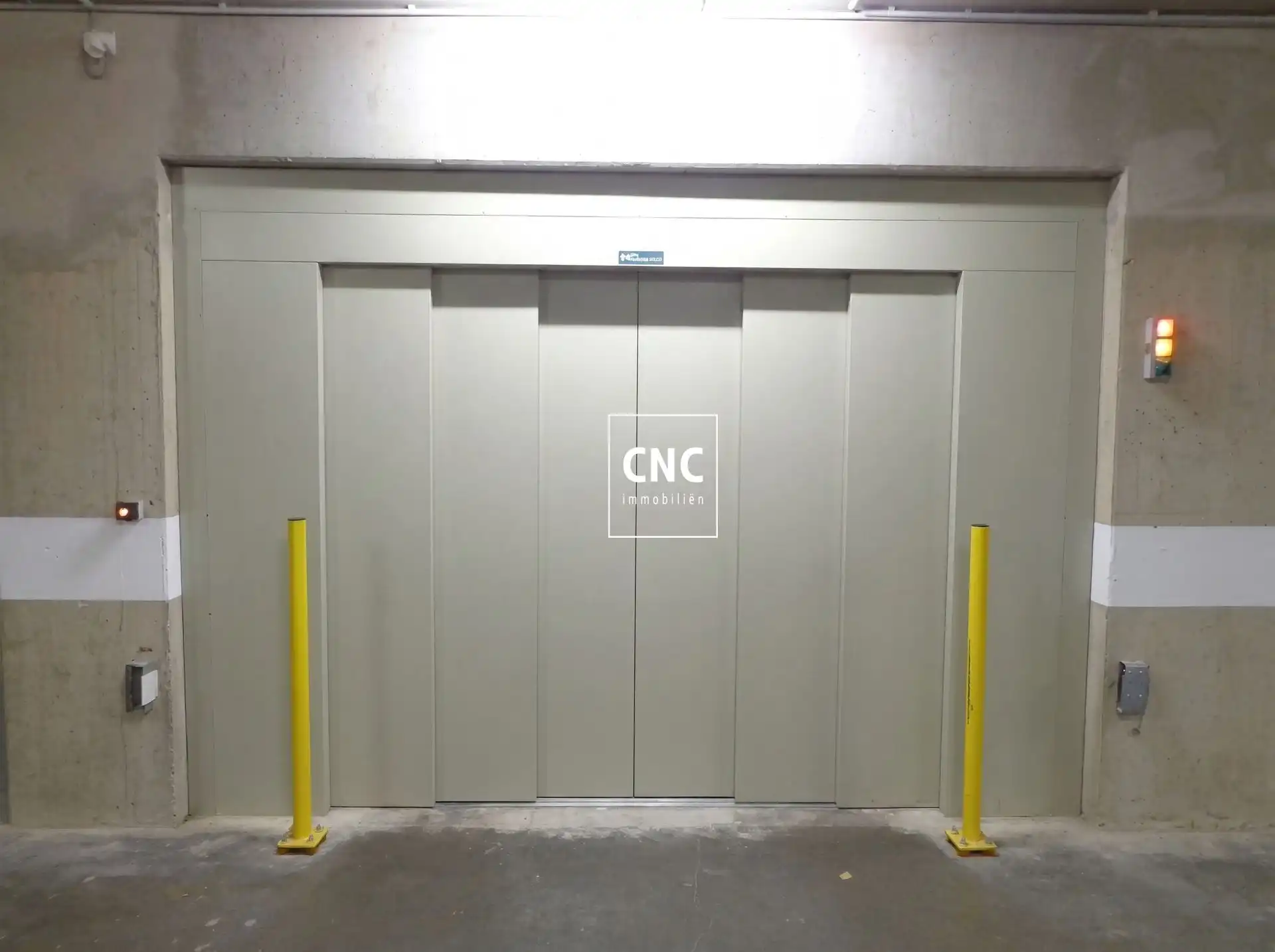 Tandem garagebox nabij Lippenslaan en Alfred Verweeplein foto 2