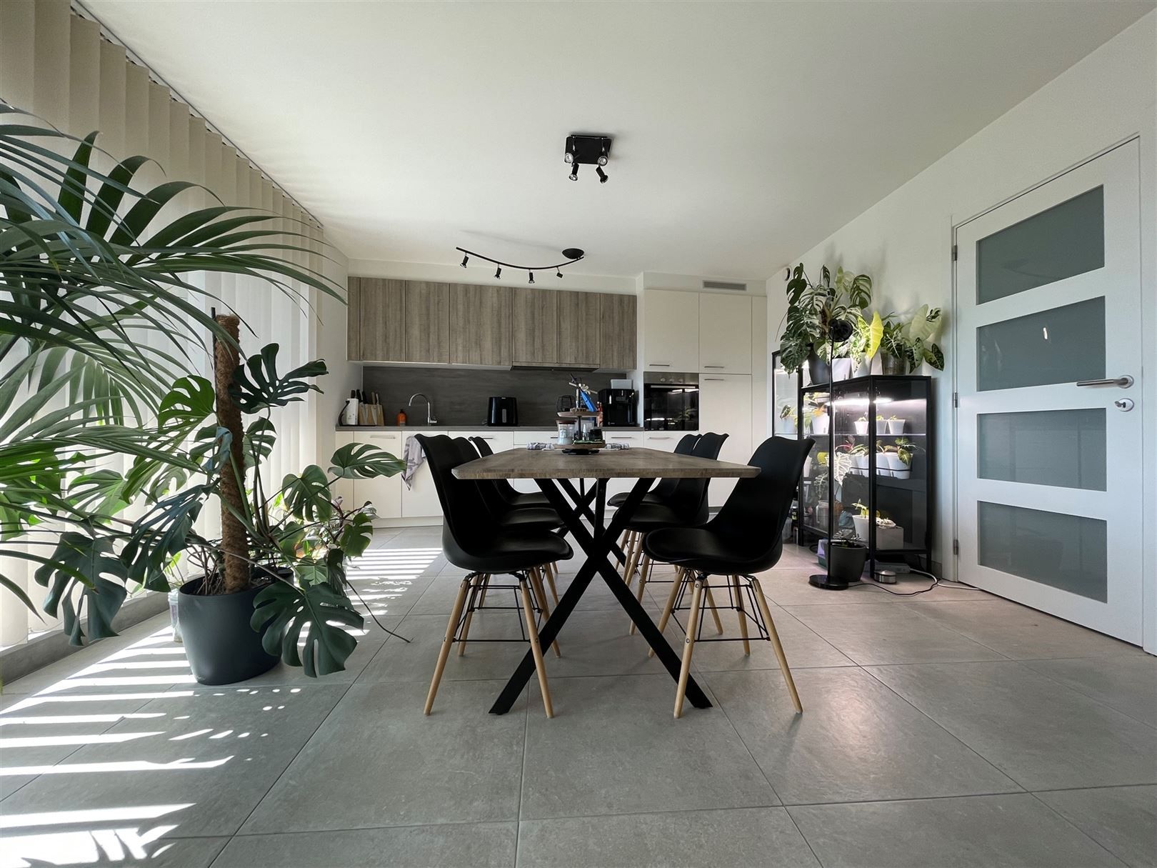 Prachtig nieuwbouwappartement op 1ste verdiepig met groot terras foto 3