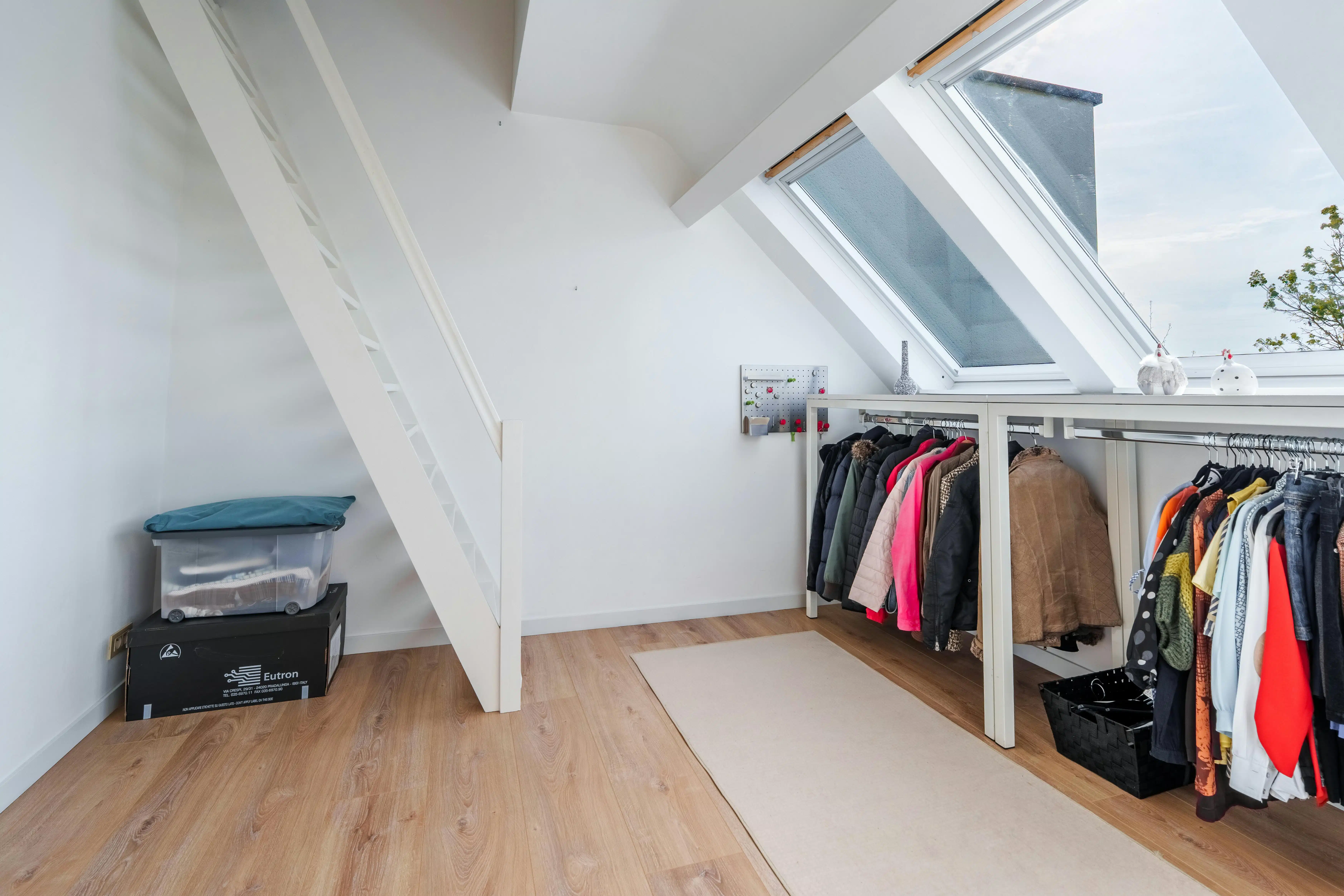 Villa op 2300 m² en vier slaapkamers te koop in Heule! foto 20