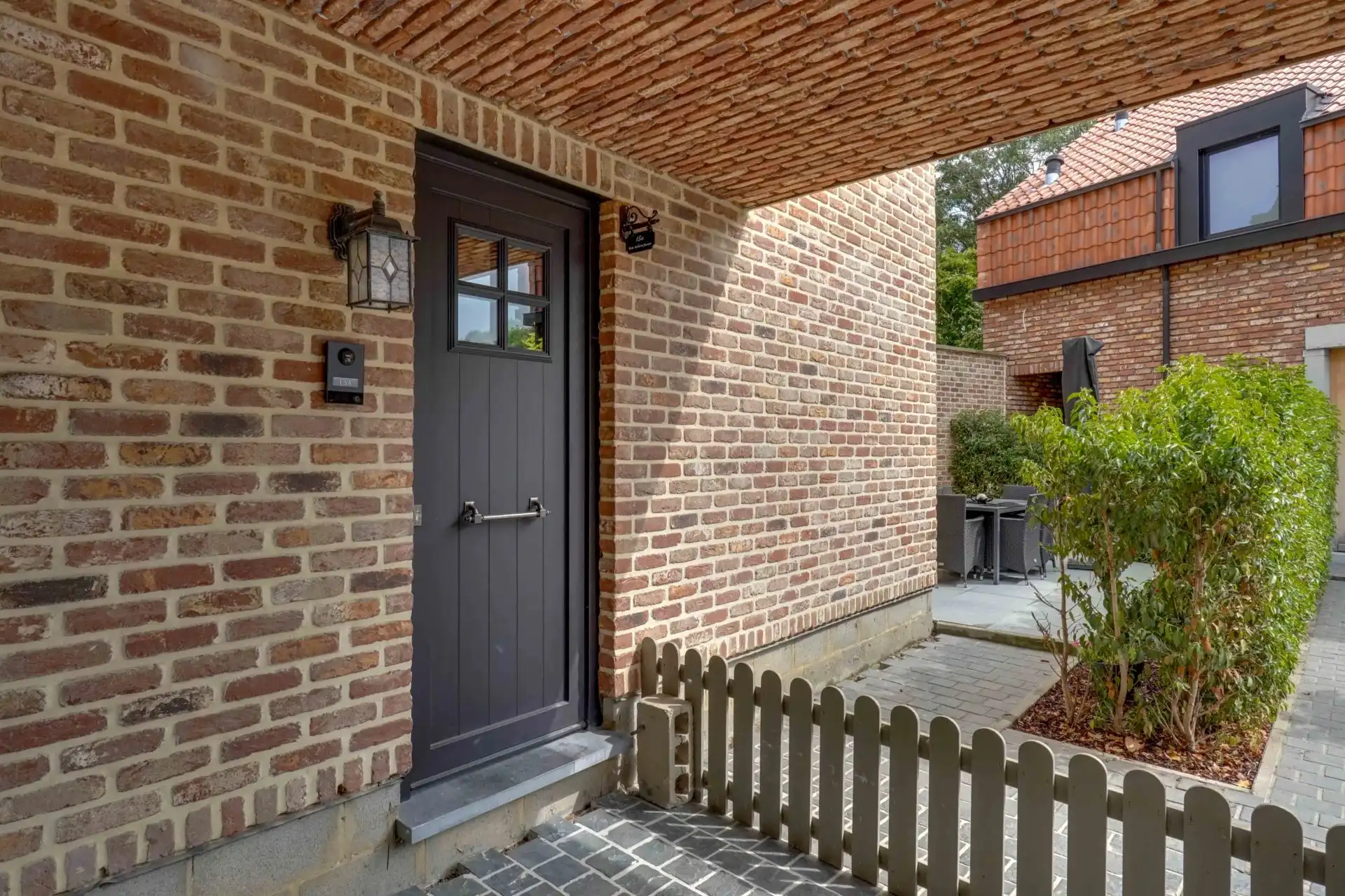 Gerenoveerde gezinswoning met 3 ruime slaapkamers foto 26